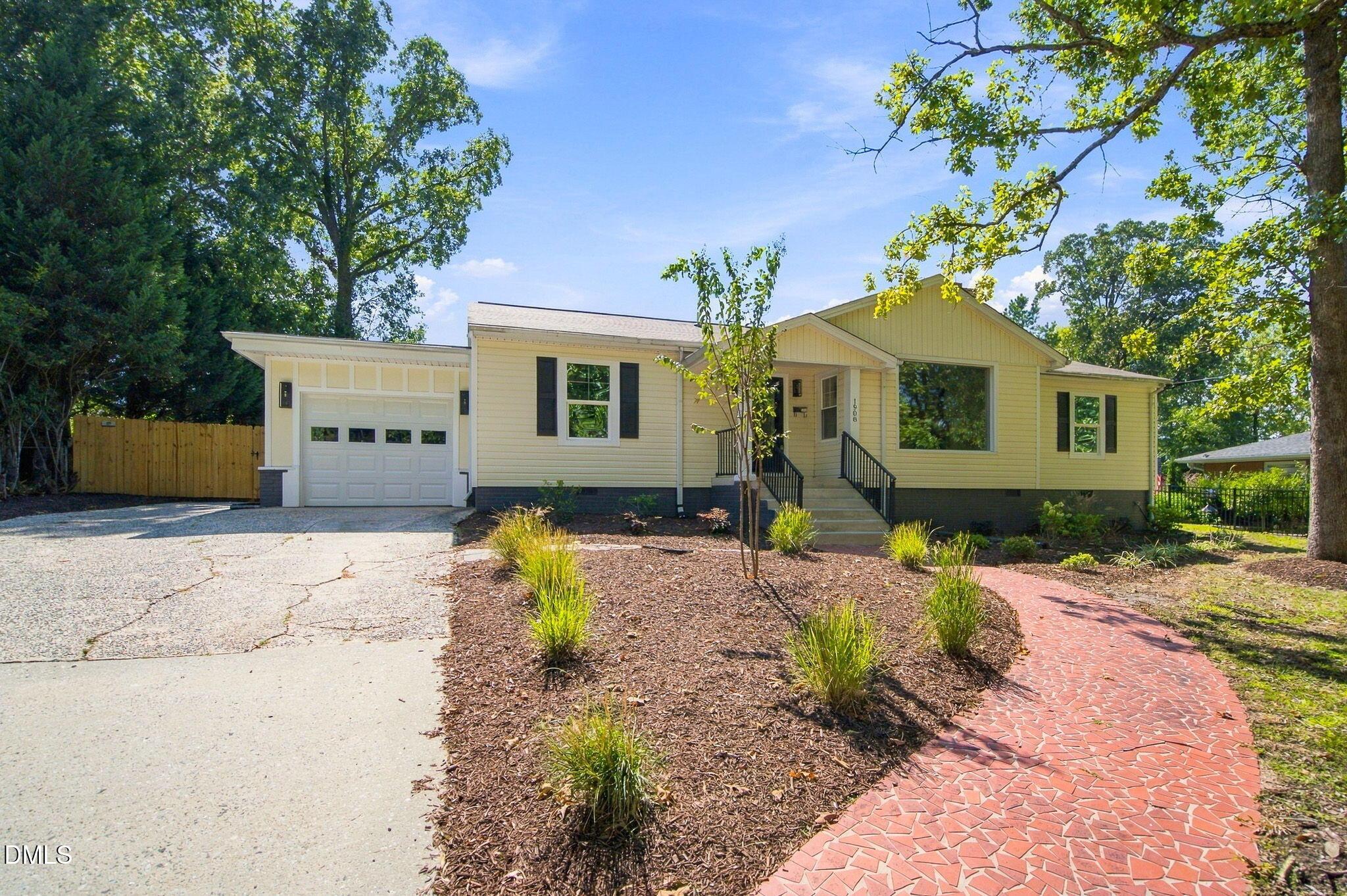 Woodland Ave, Burlington, NC 27215