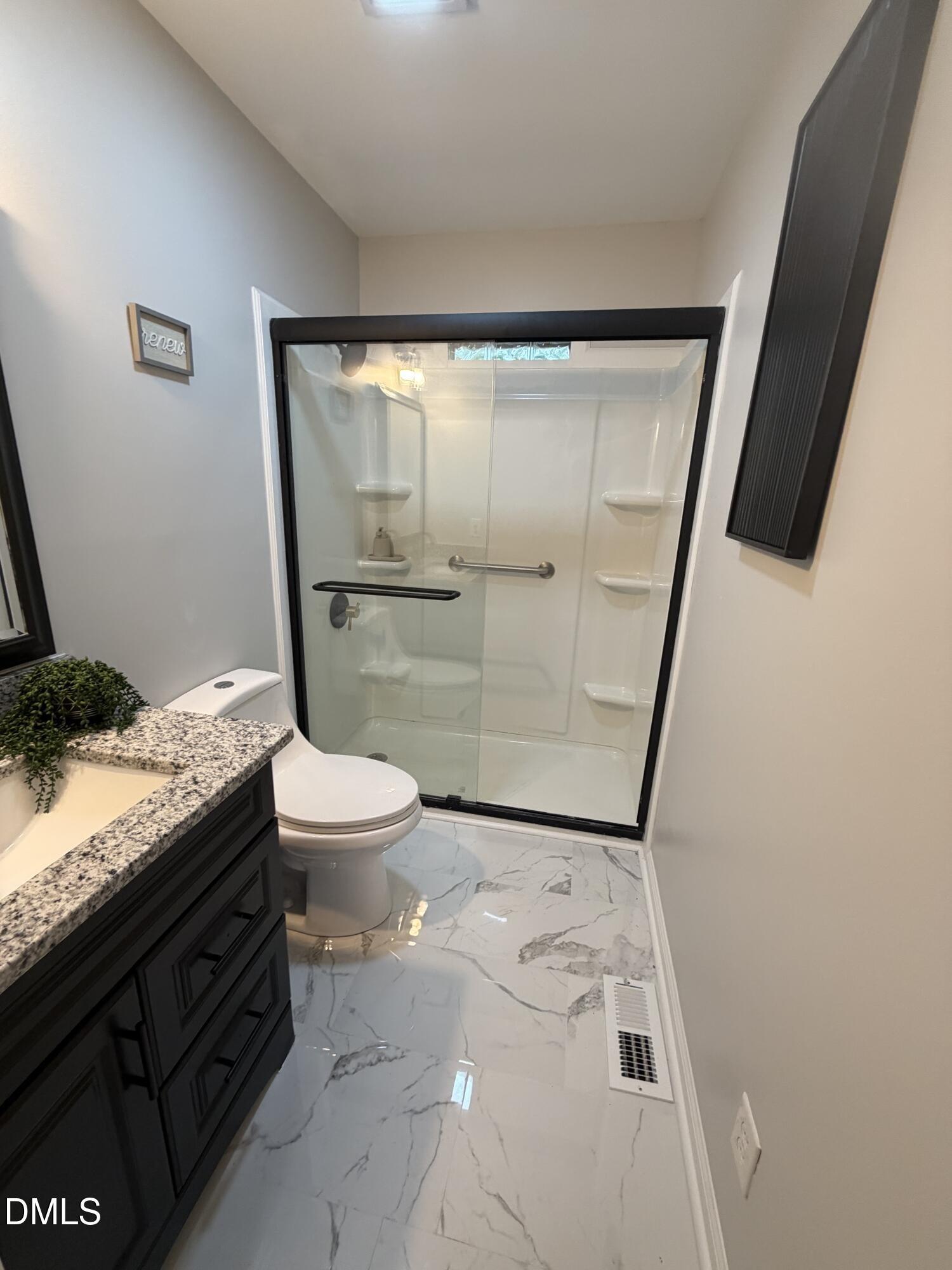 E Branch St, Benson, NC 27504