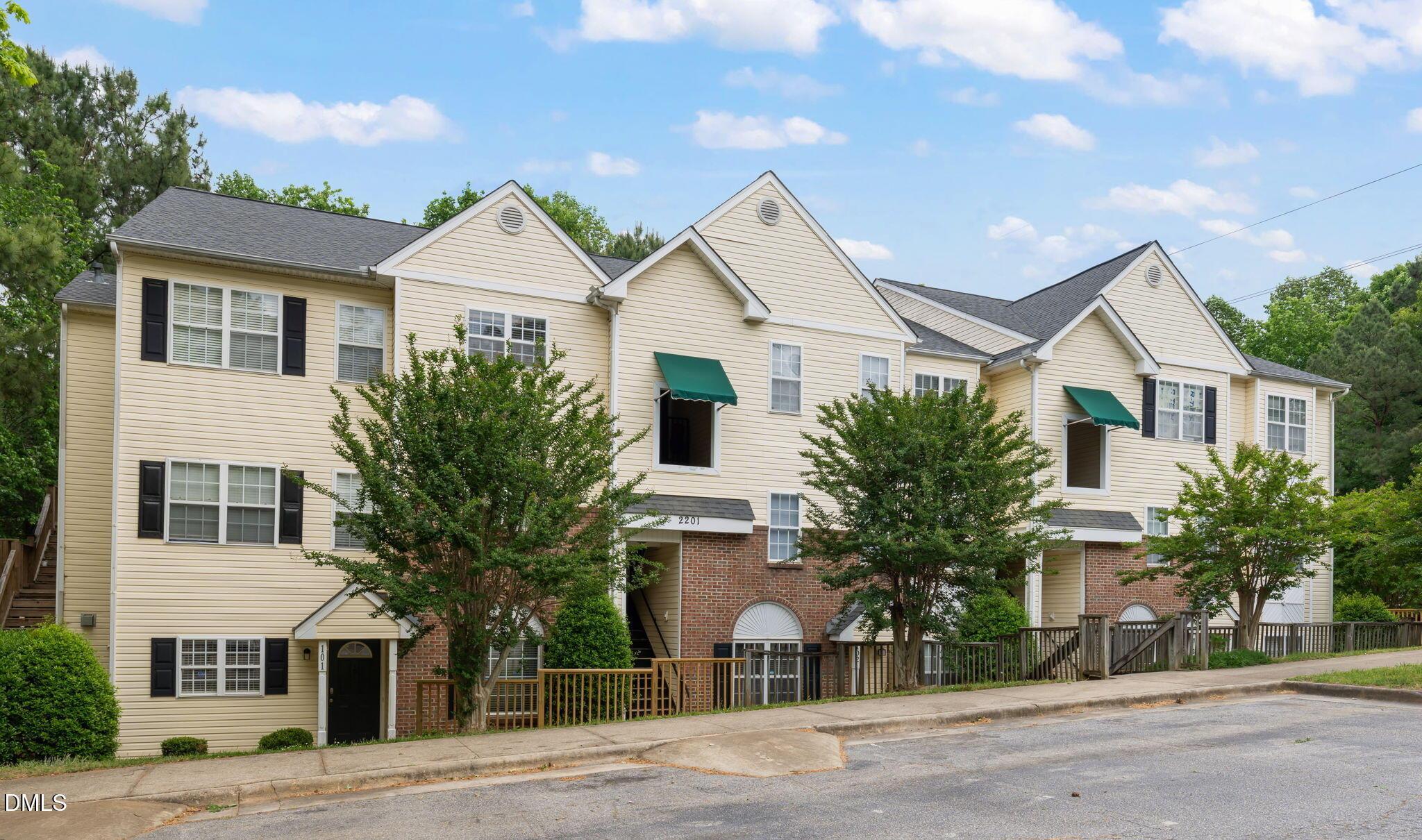Mountain Mist Ct, Raleigh, NC 27603