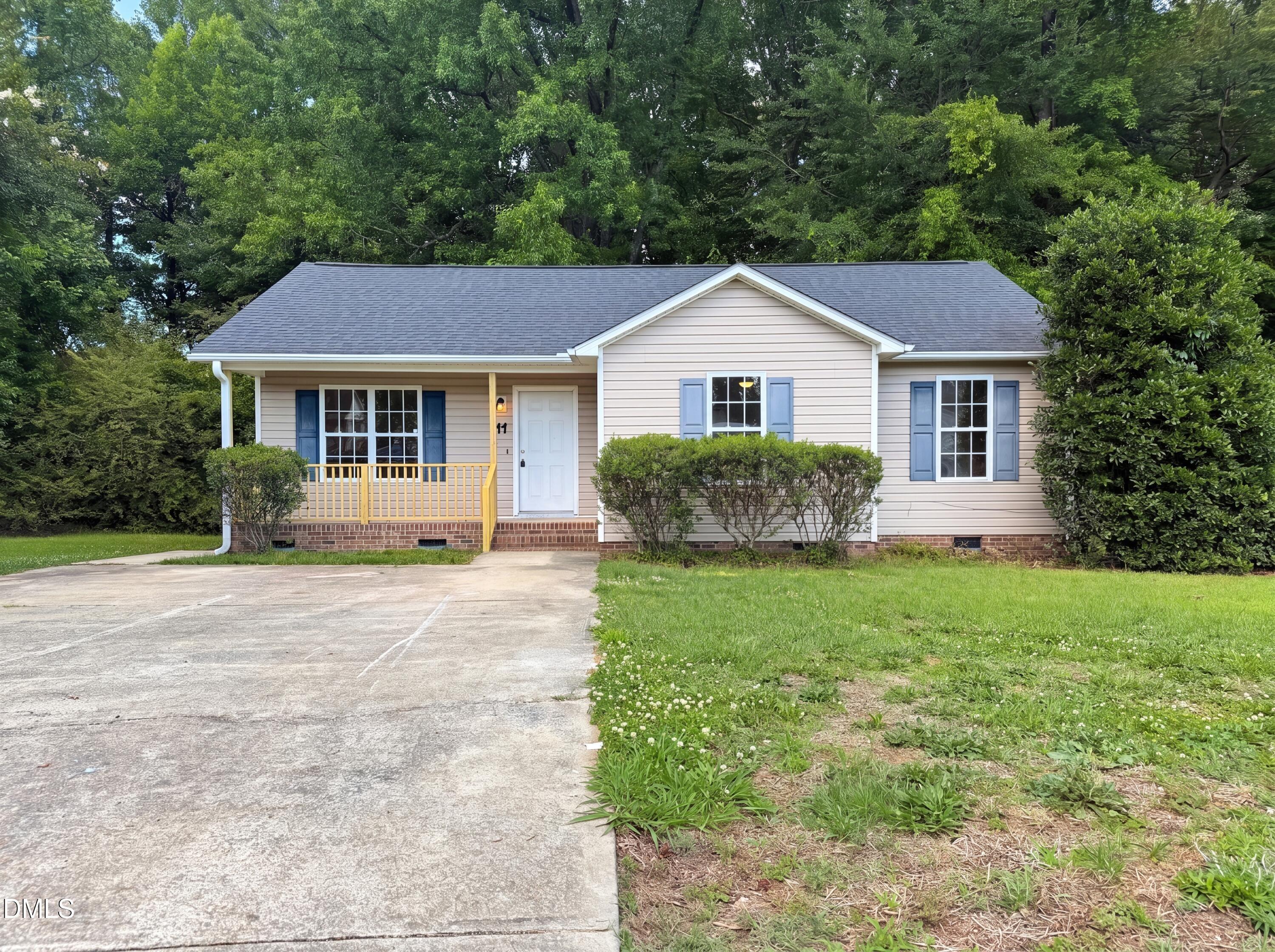 N Carolina Ave, Benson, NC 27504