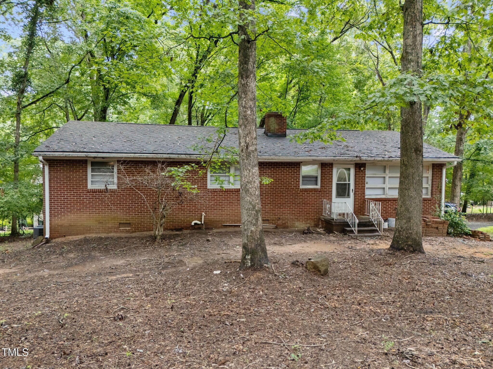 Markham Dr, Chapel Hill, NC 27514