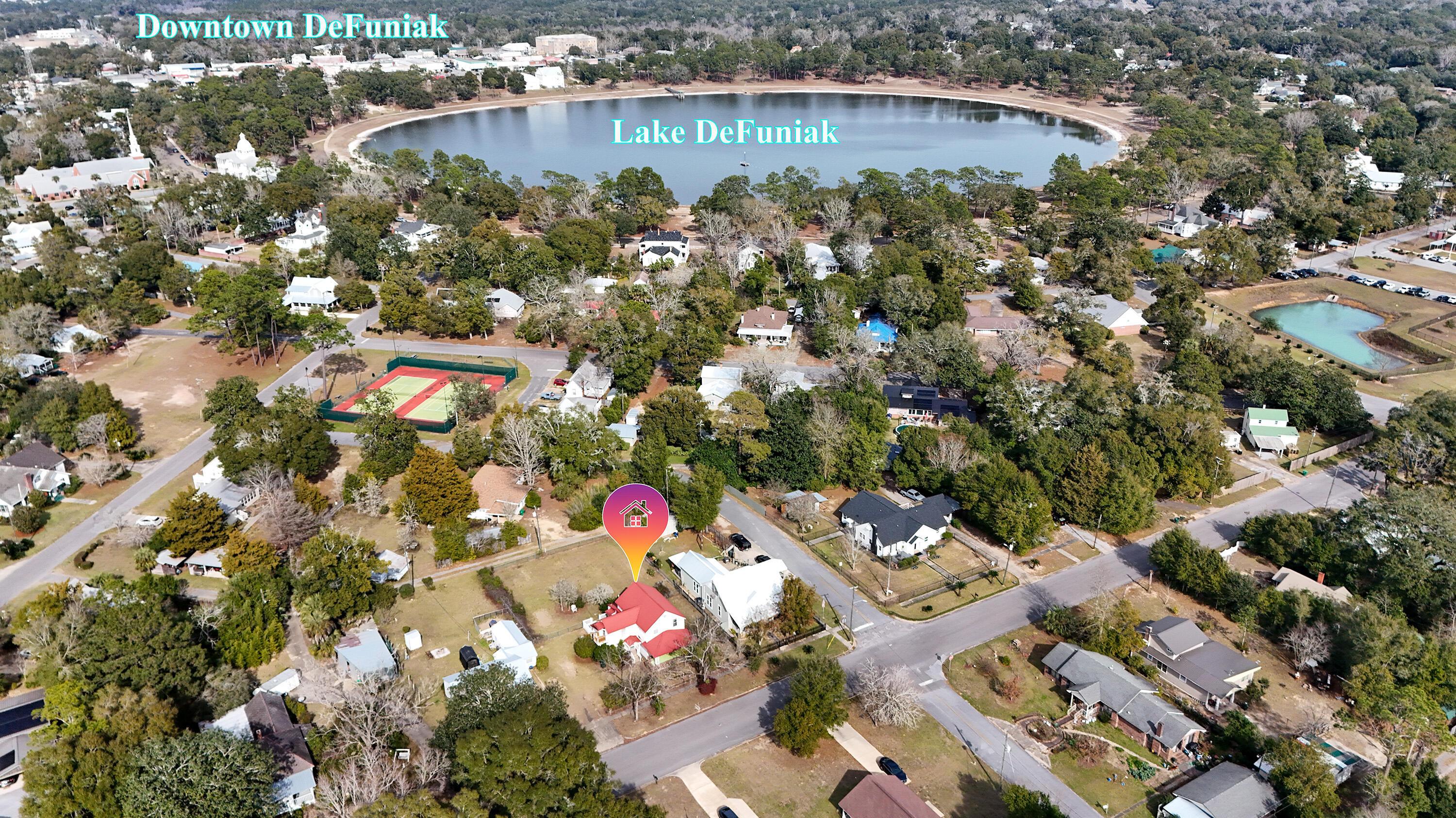 Park Ave, Defuniak Springs, FL 32435