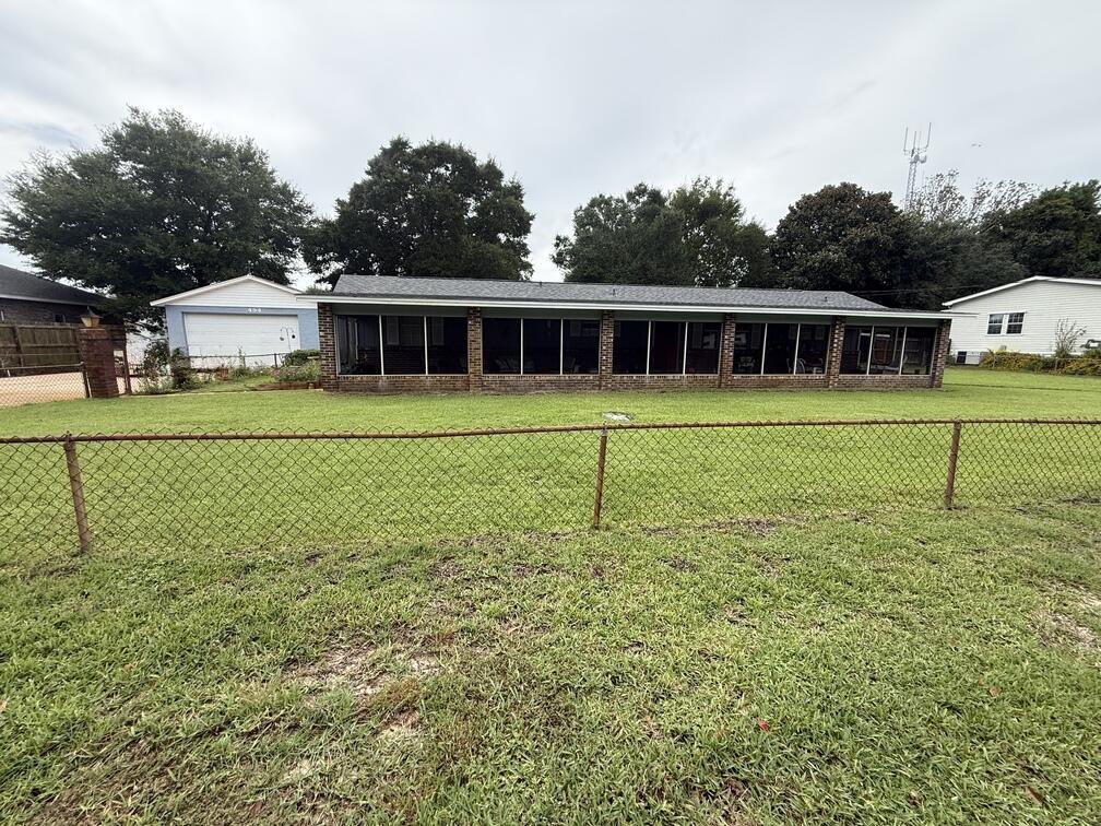 Aleta Ave, Mary Esther, FL 32569