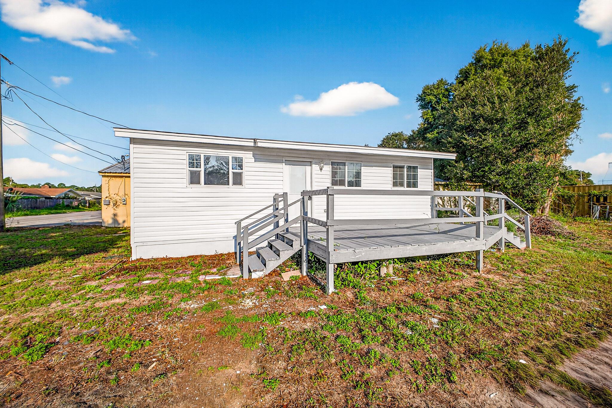 Lowery Dr Nw, Fort Walton Beach, FL 32547