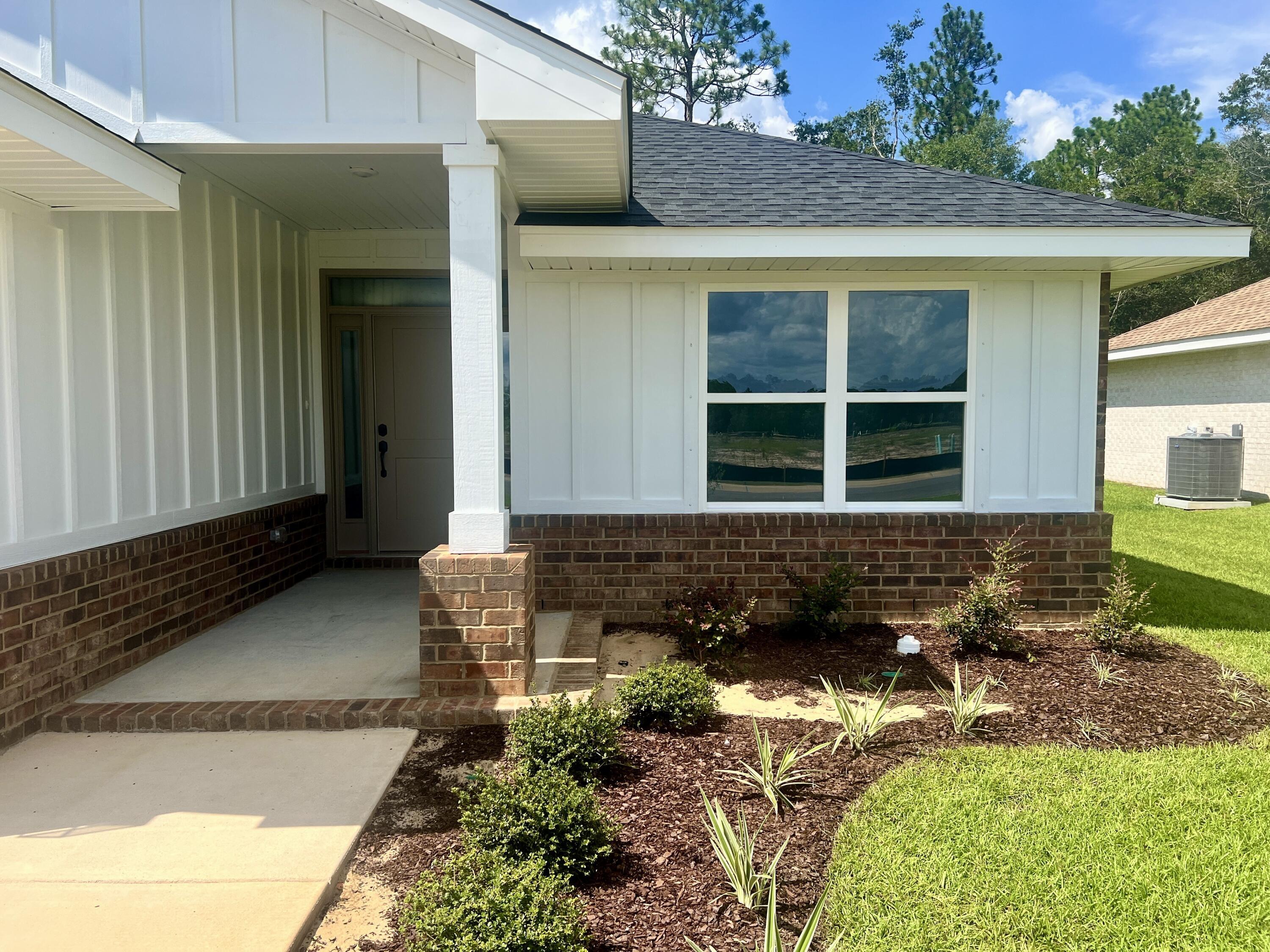 Hidden Pines Cir, Milton, FL 32583