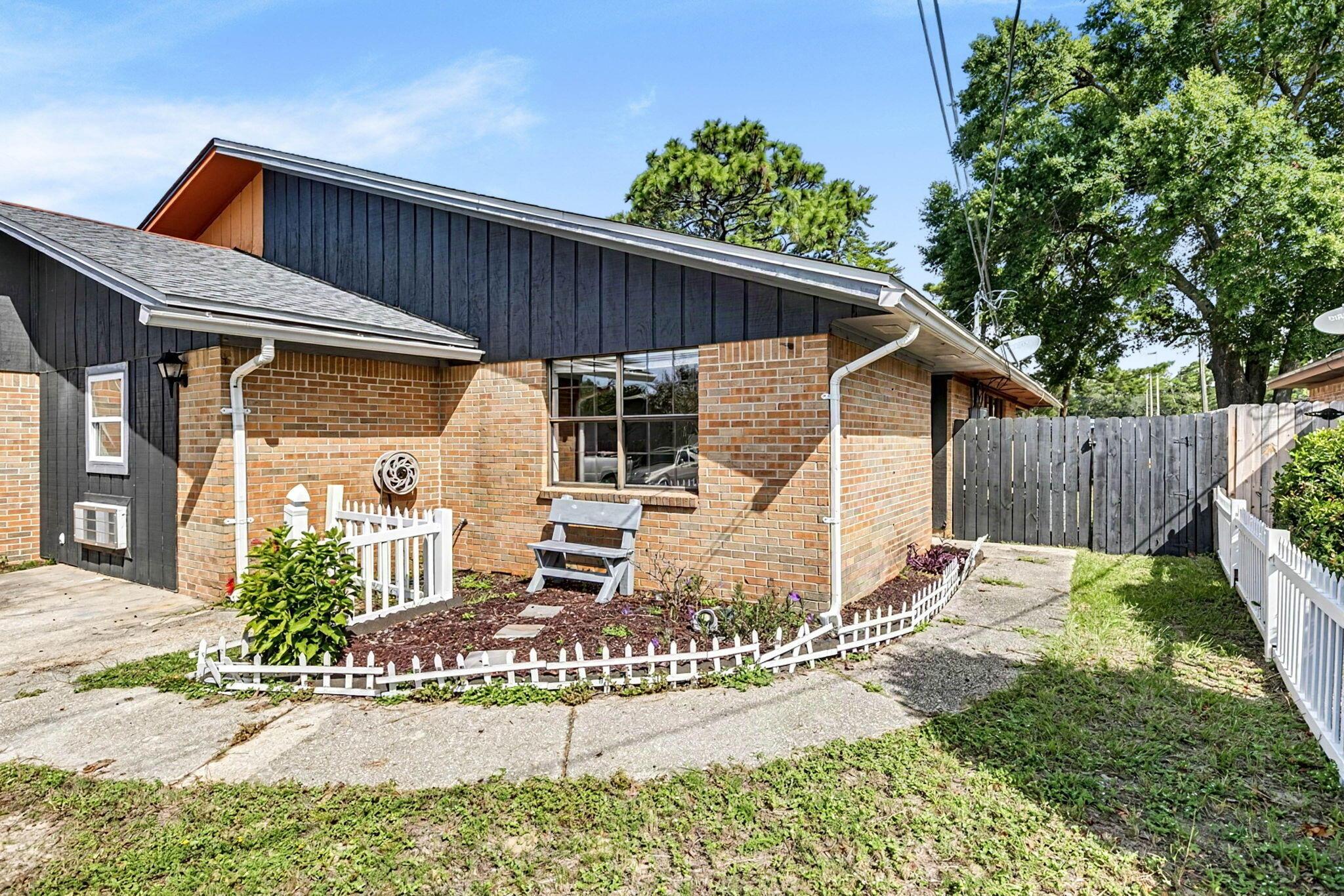 12th Ave, Shalimar, FL 32579