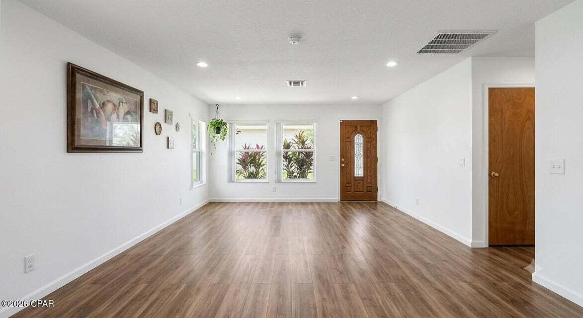Bradley Cir, Lynn Haven, FL 32444