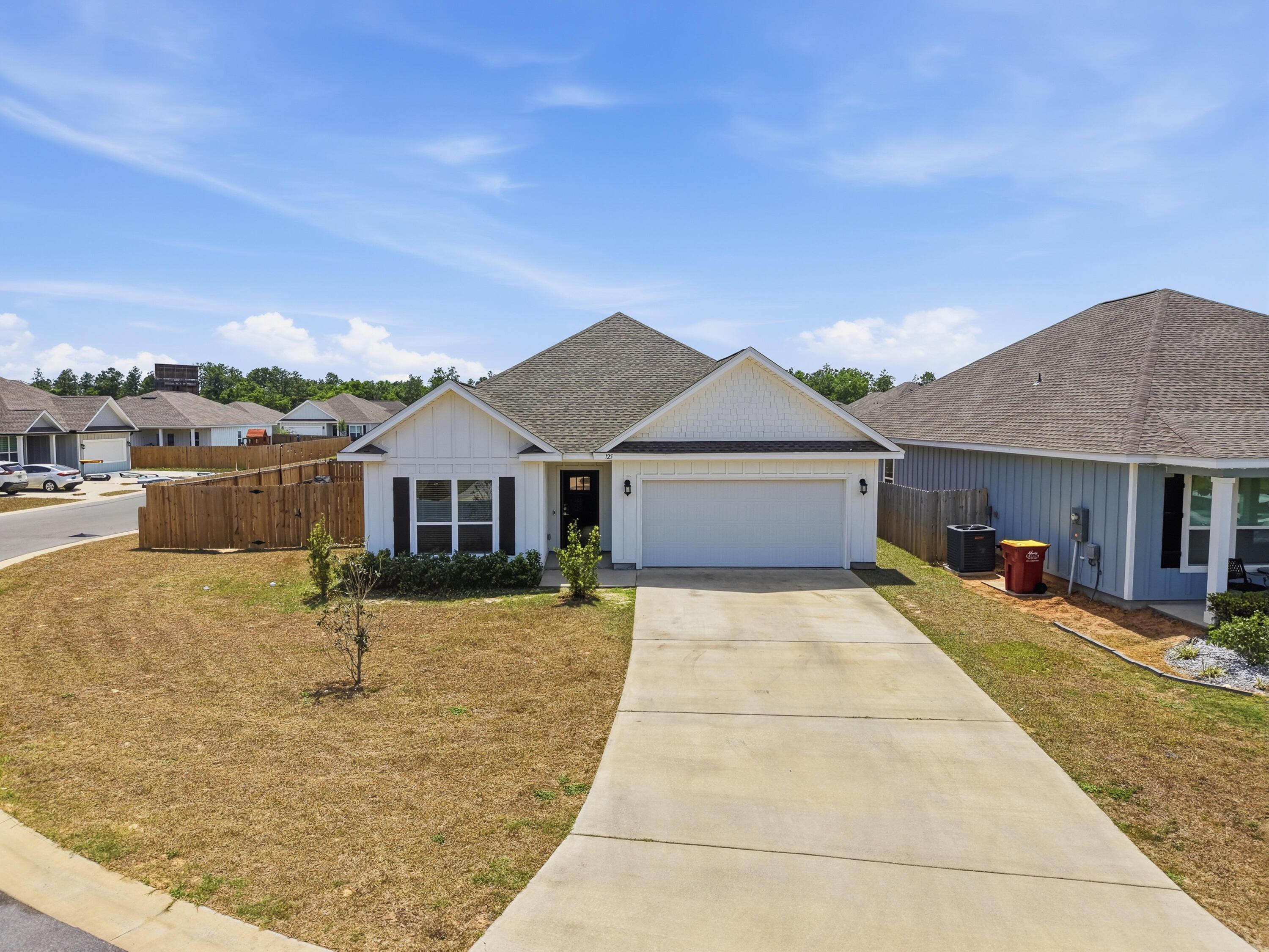 Blooming Cv, Crestview, FL 32539