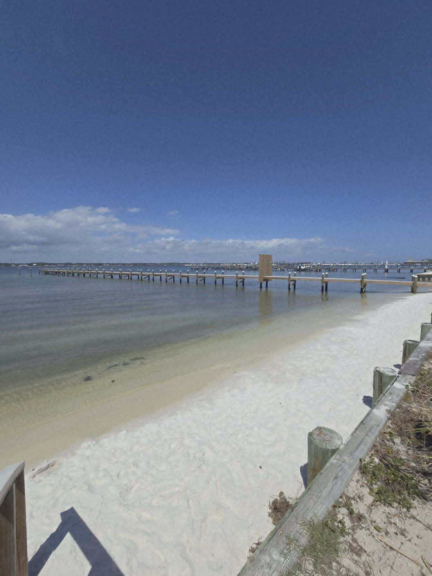 Bahia Dr, Navarre, FL 32566