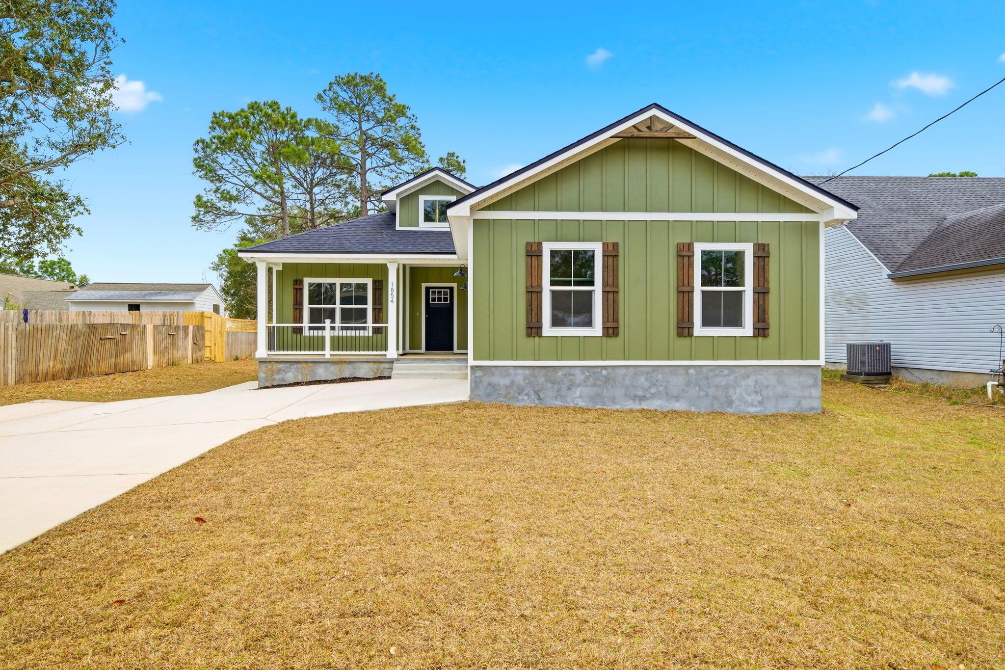 Wheeler Rd, Gulf Breeze, FL 32563
