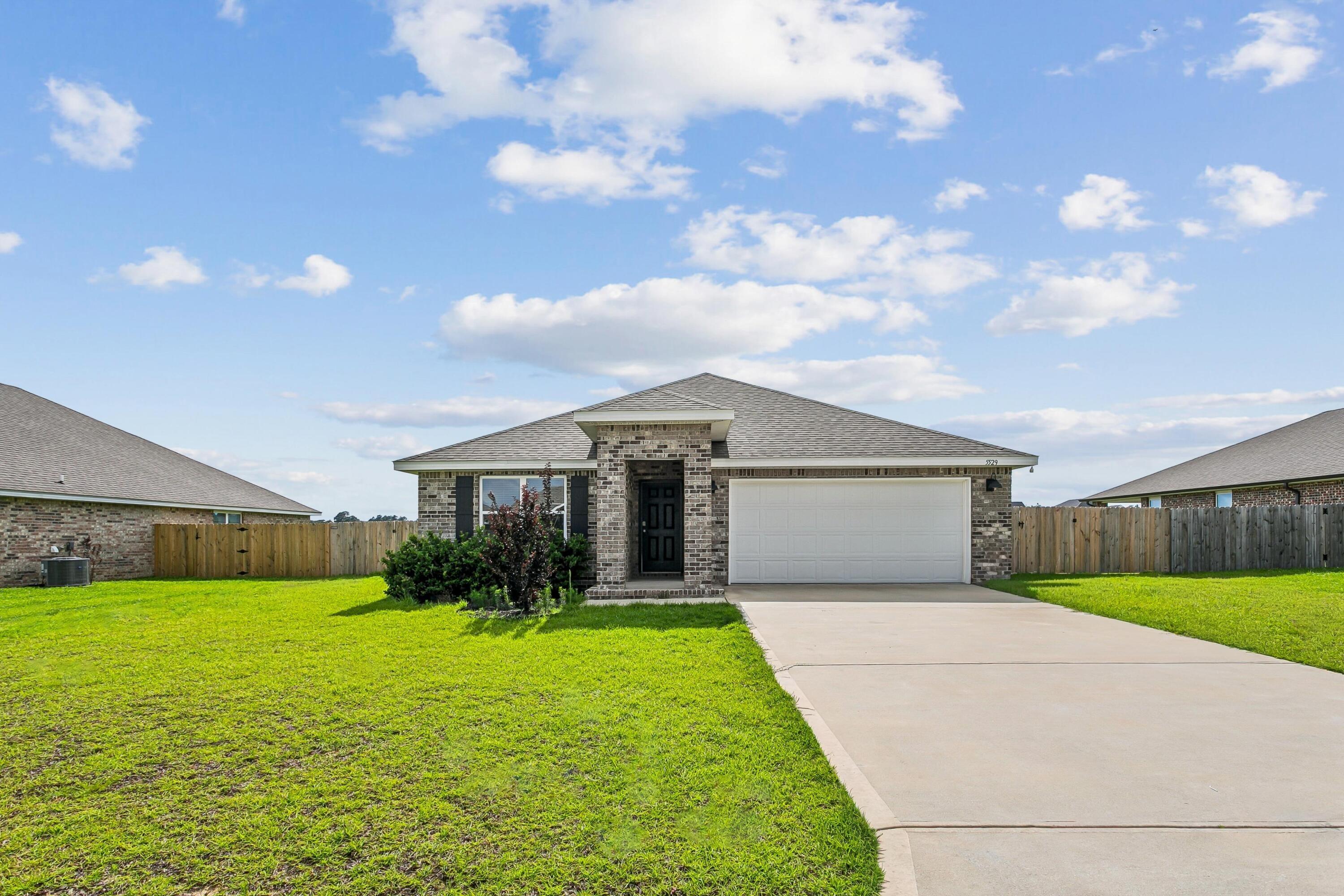 Silverbell Dr, Milton, FL 32583