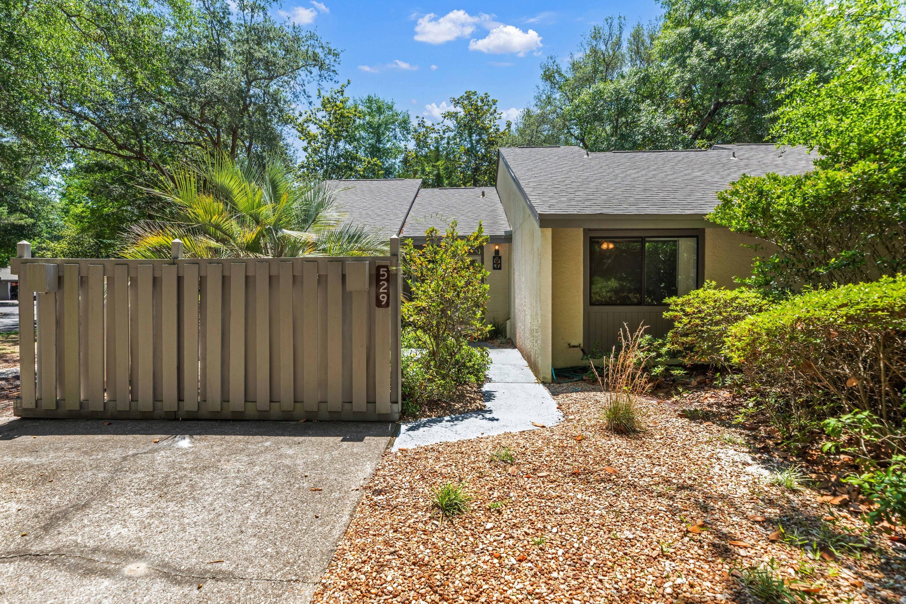 Bay Dr, Niceville, FL 32578