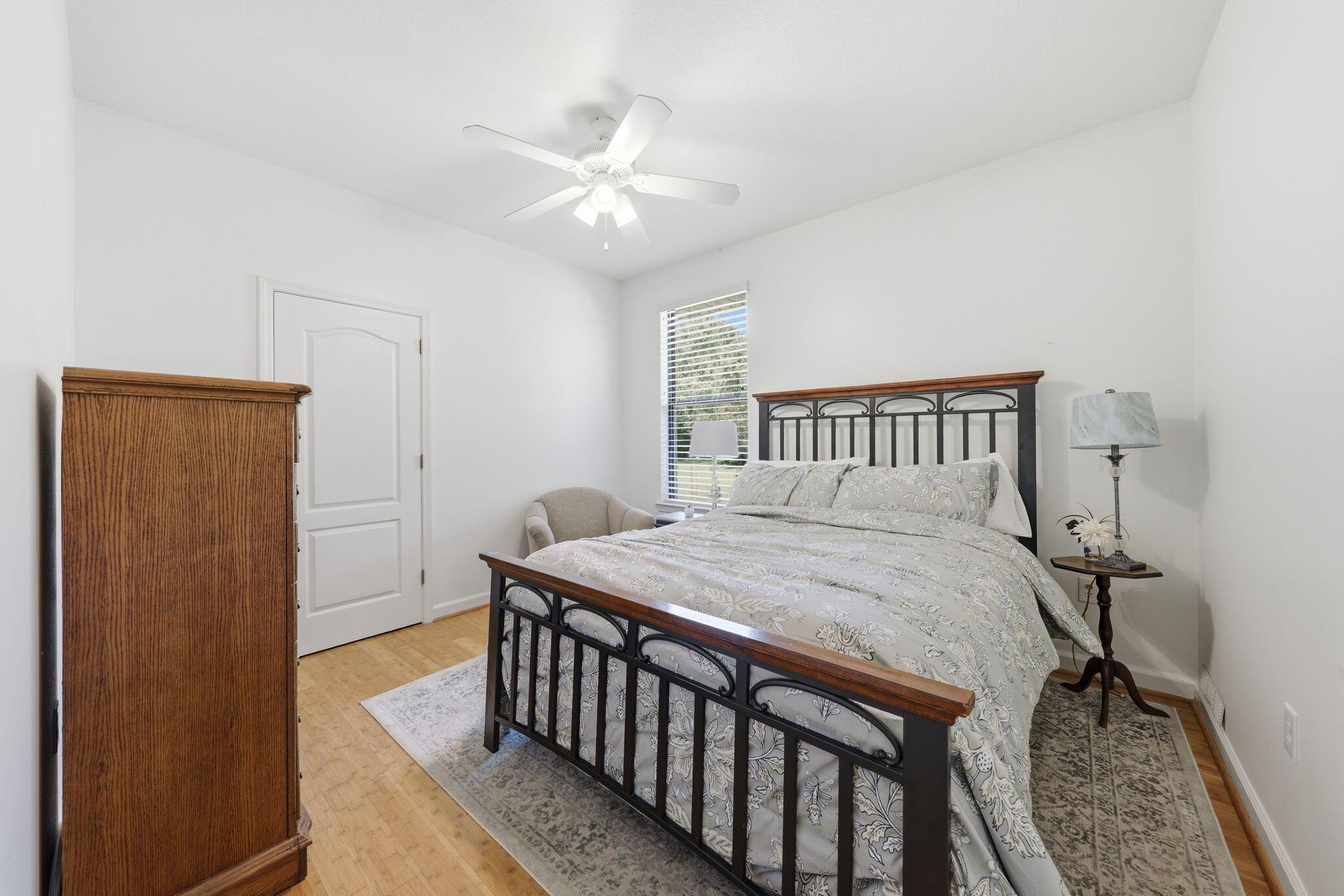 Jaguar Cir, Gulf Breeze, FL 32563