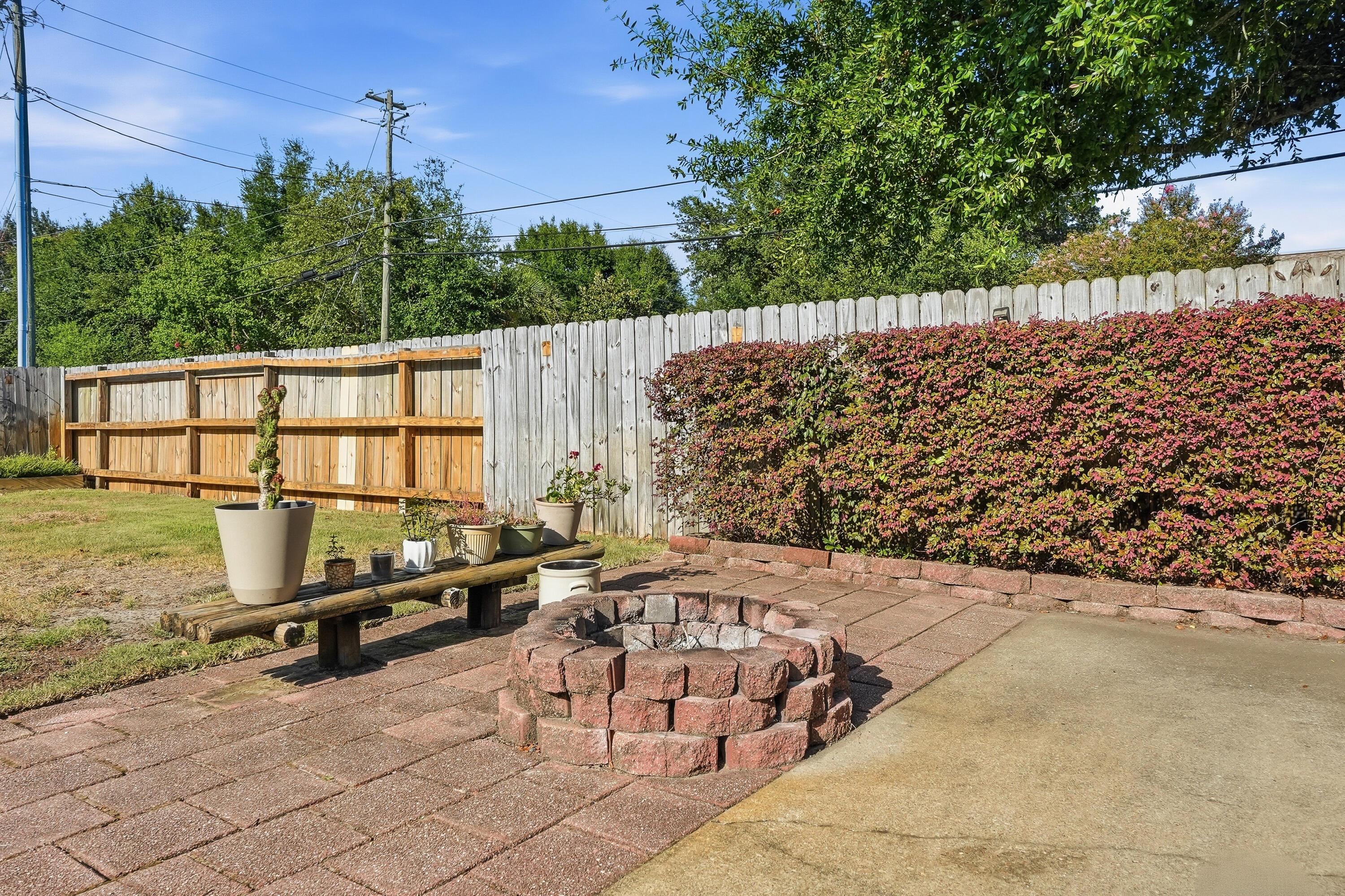 Morningtide Dr, Gulf Breeze, FL 32563