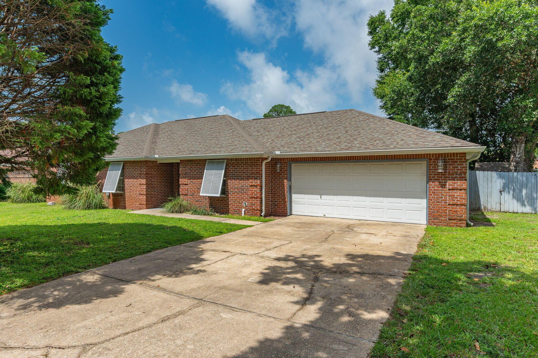 Windale Rd, Mary Esther, FL 32569
