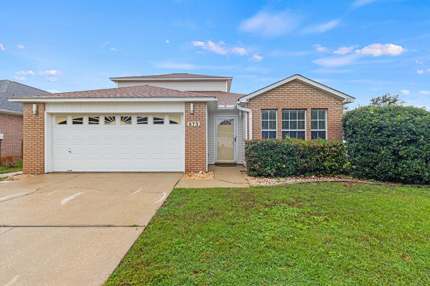 Van Dyke Dr, Shalimar, FL 32579