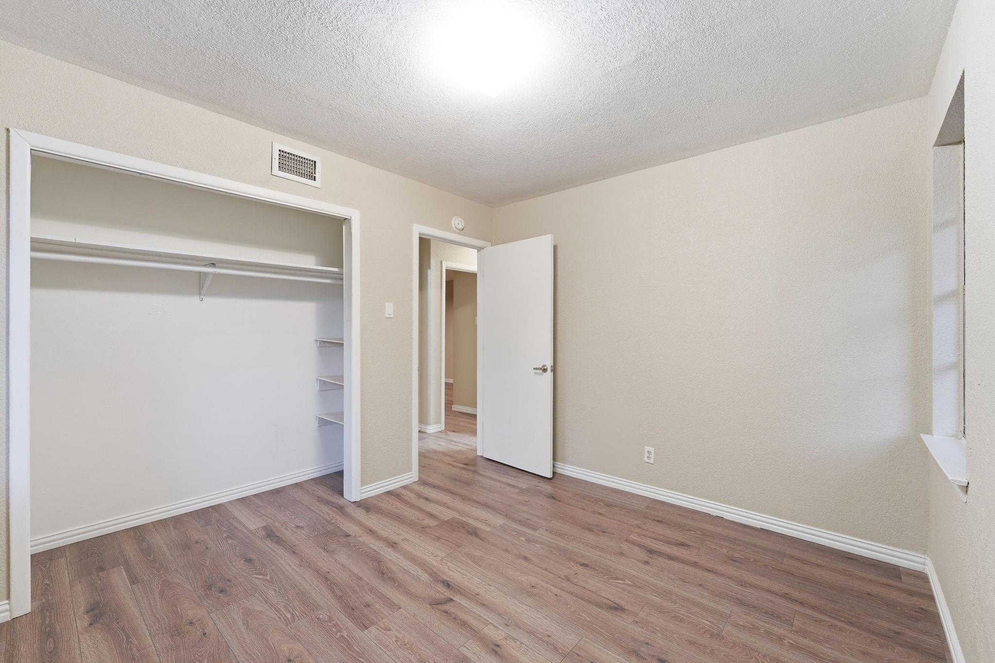 Inadale Ave, Dallas, TX 75228