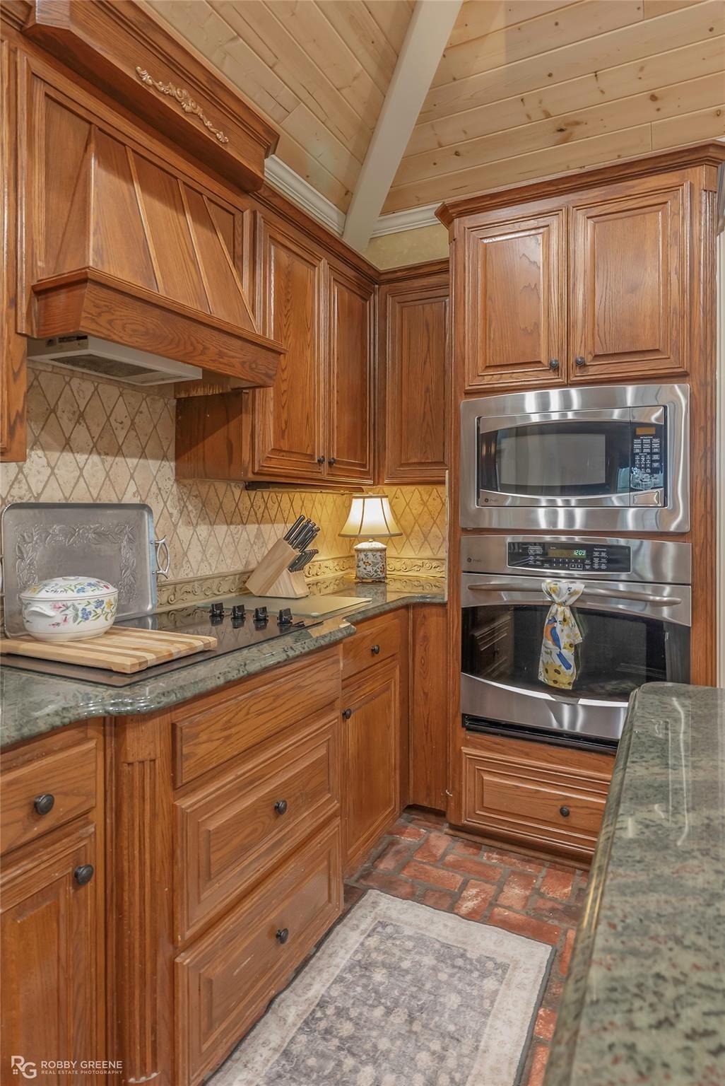 Crouch Rd, Benton, LA 71006