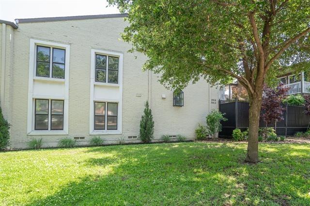 Sandhurst Ln, Dallas, TX 75206
