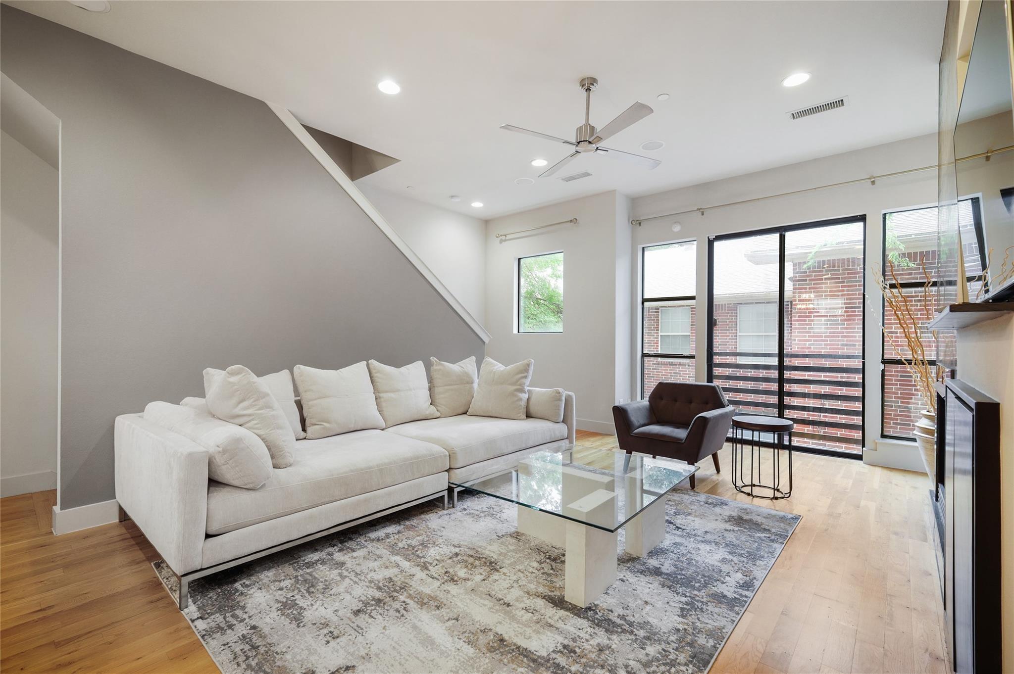 Cedar Springs Rd, Dallas, TX 75219