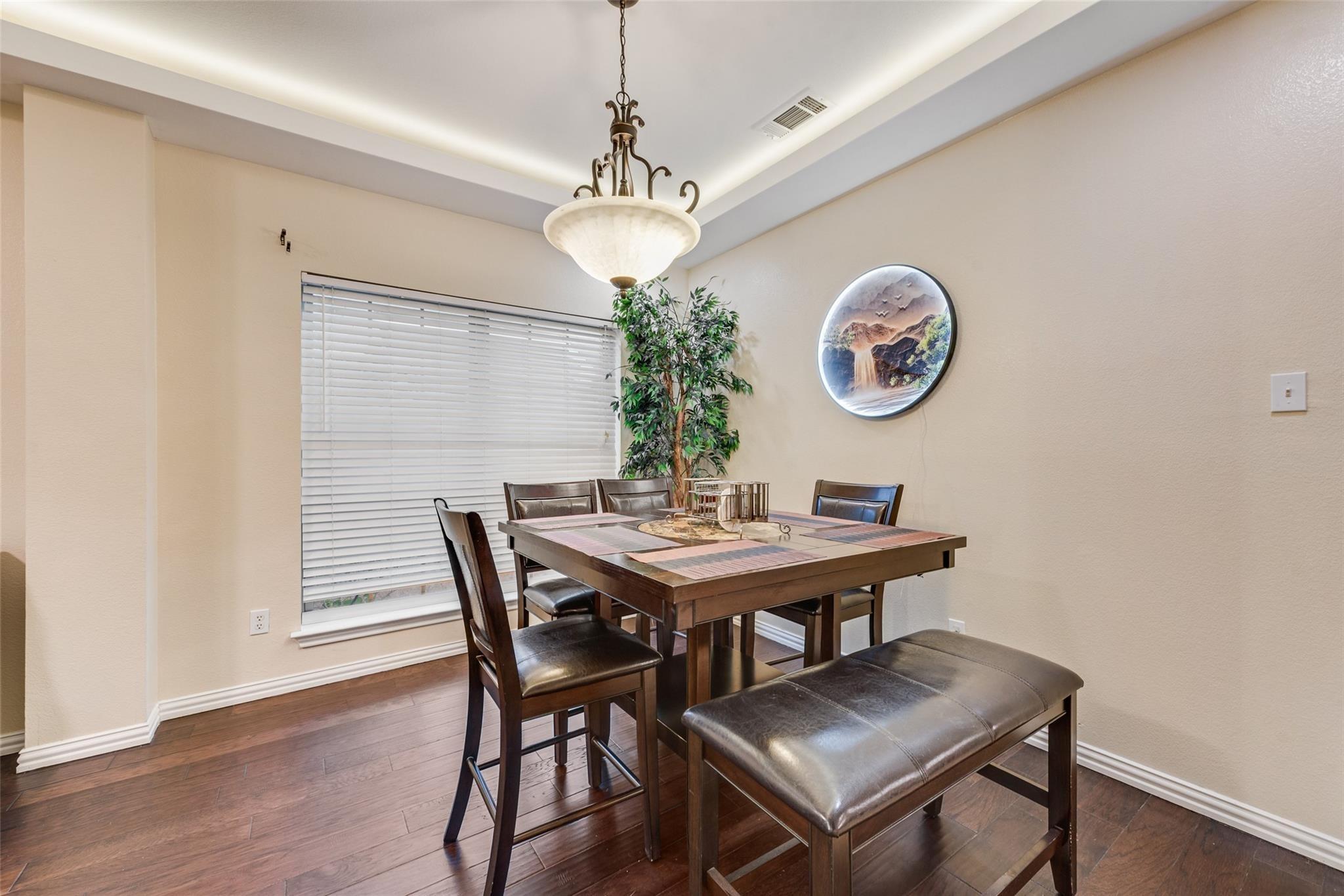 Creekhollow Dr, Arlington, TX 76018