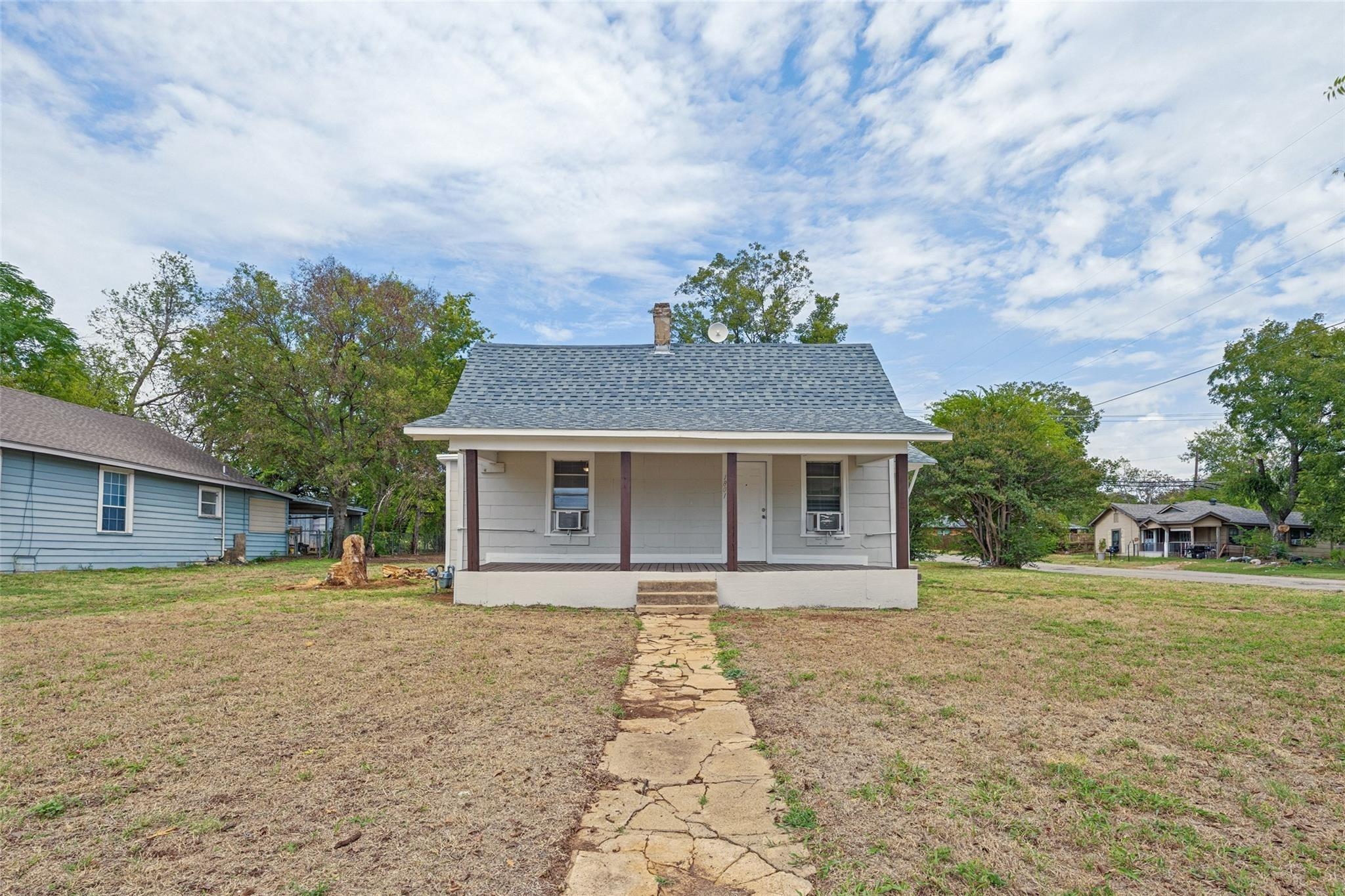 W Bond St, Denison, TX 75020