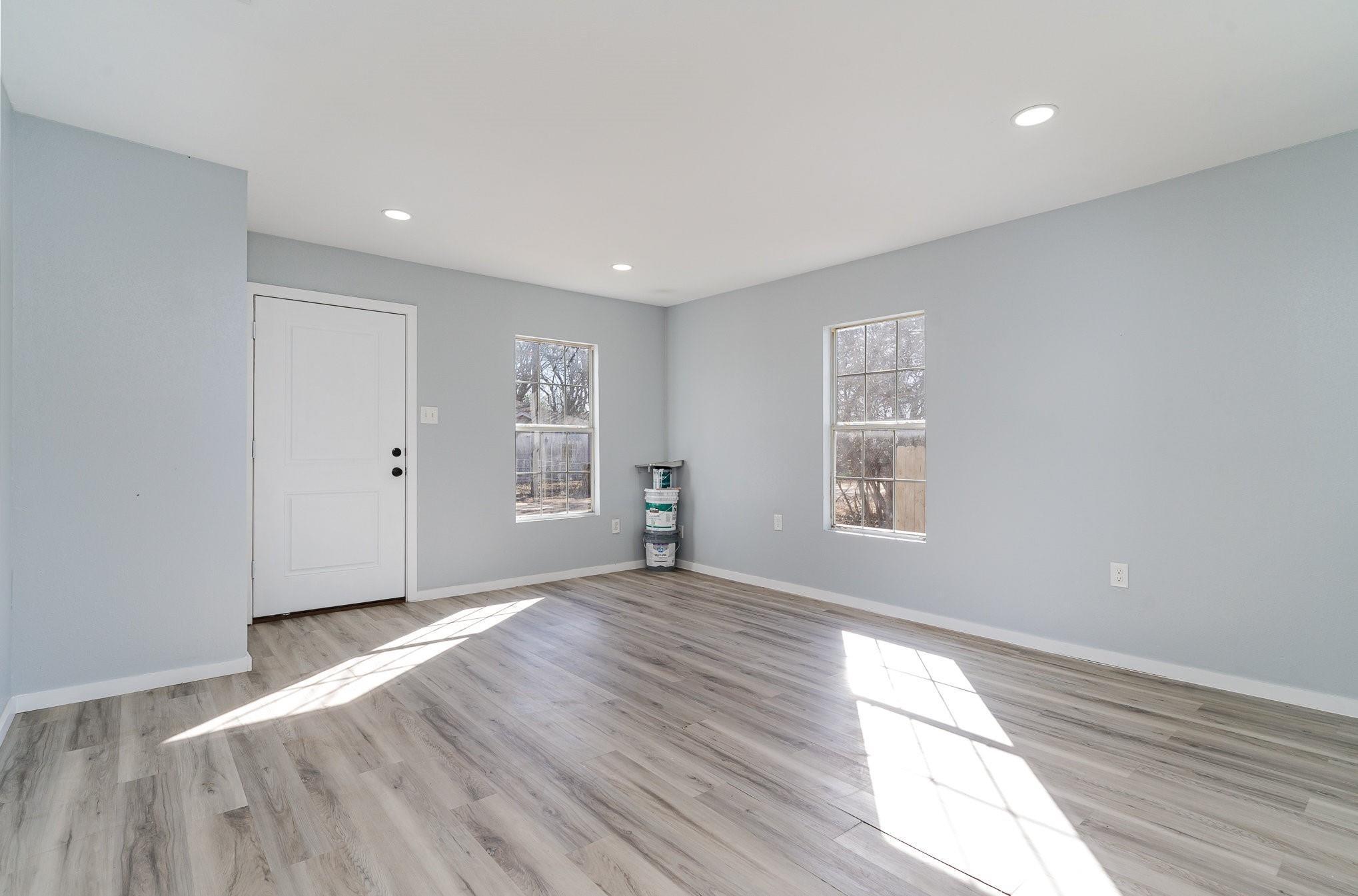 Stokes St, Dallas, TX 75216