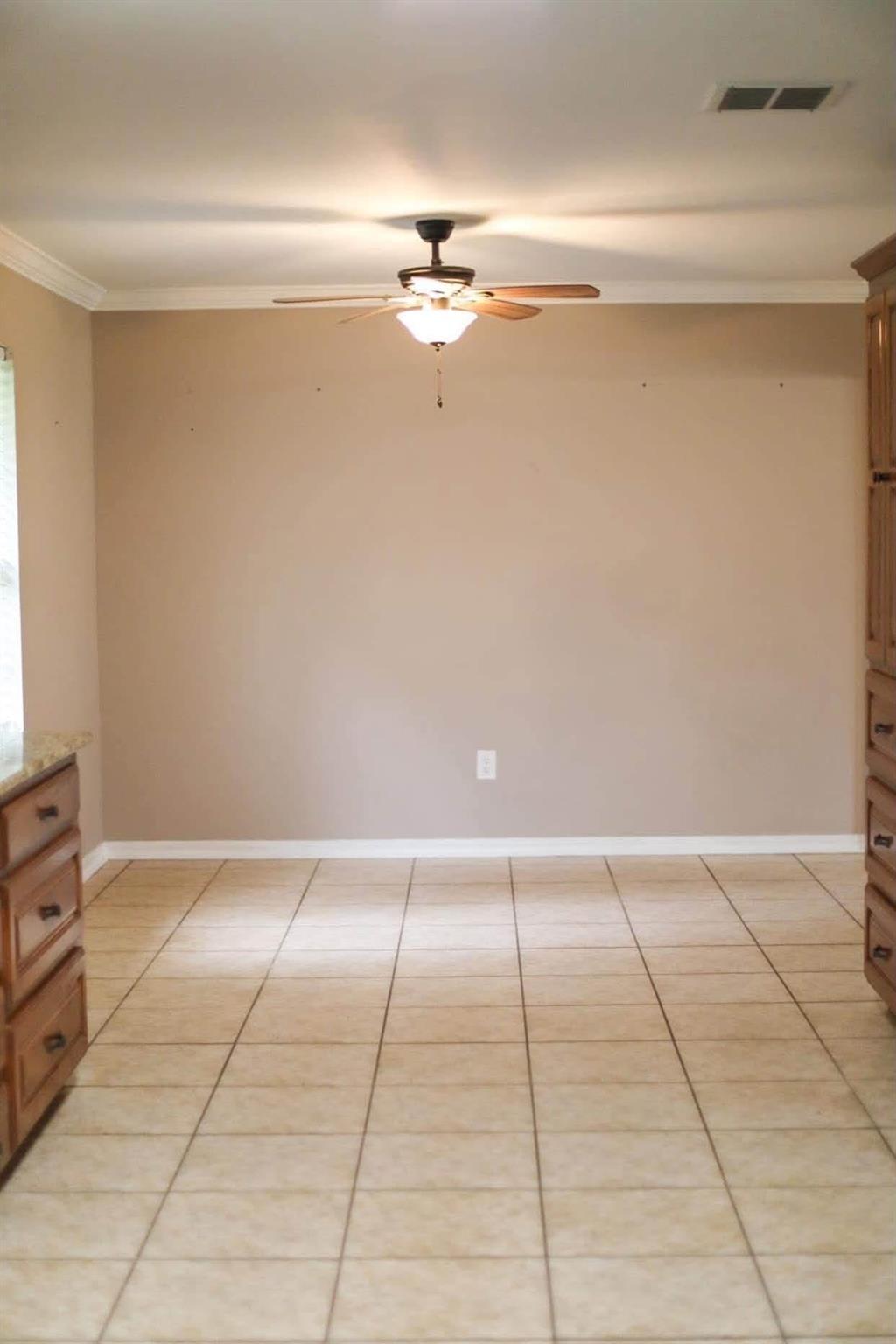Pecanwood Ln, Haughton, LA 71037