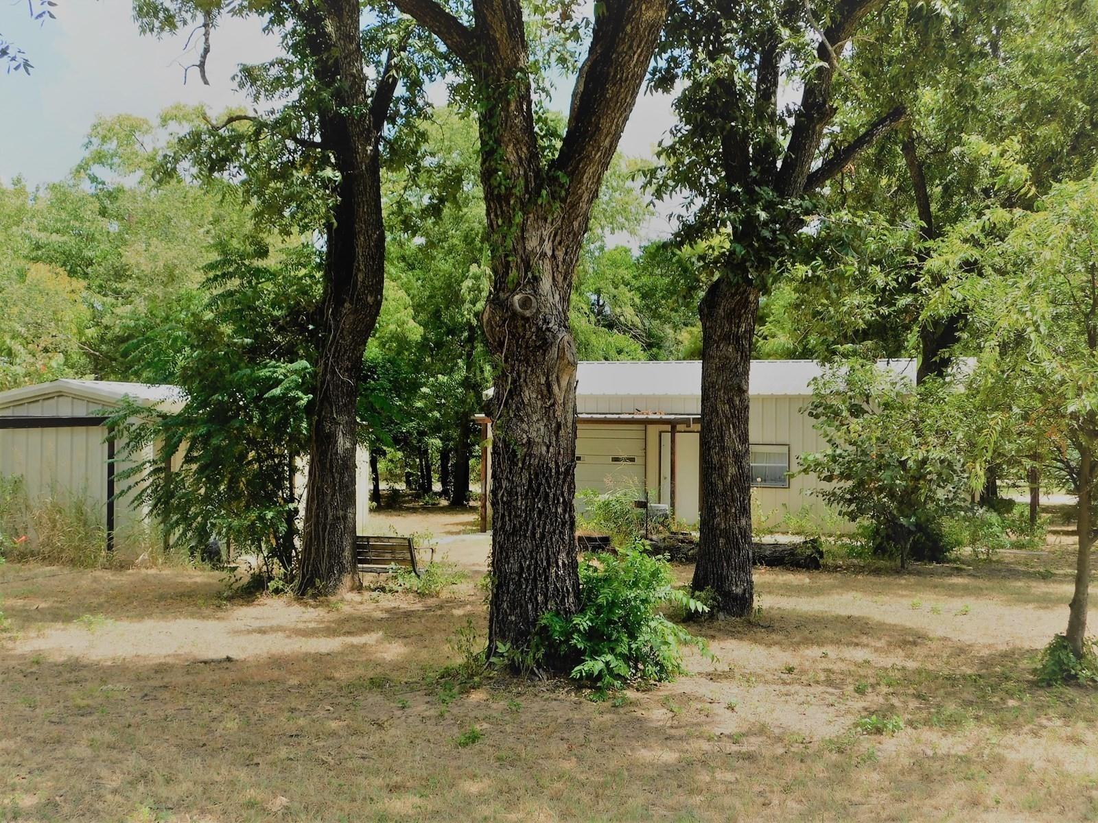 S Brewster St, Rising Star, TX 76471