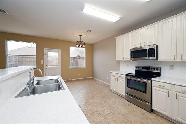 Gleneagles Ln, Rowlett, TX 75089