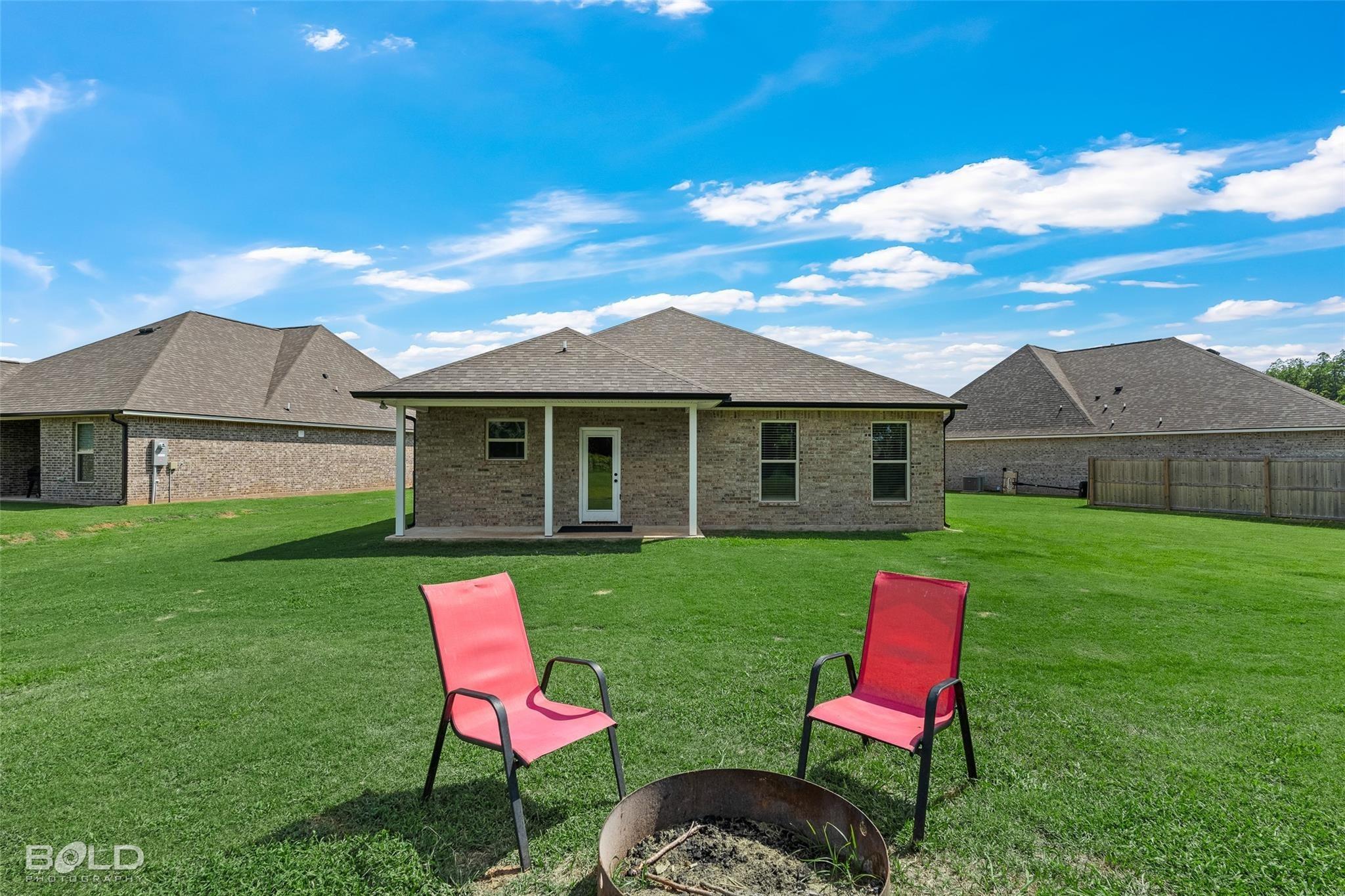 Crozier Dr, Bossier City, LA 71111