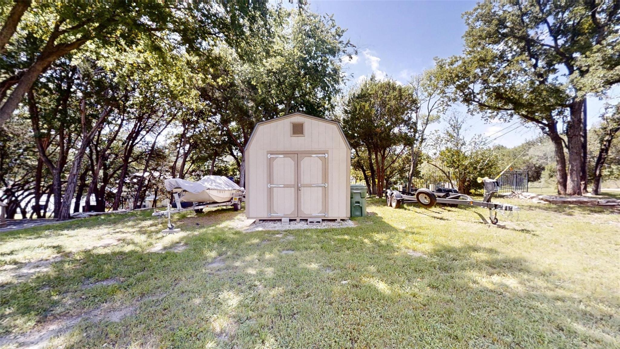 Blackhawk Cir, Granbury, TX 76048
