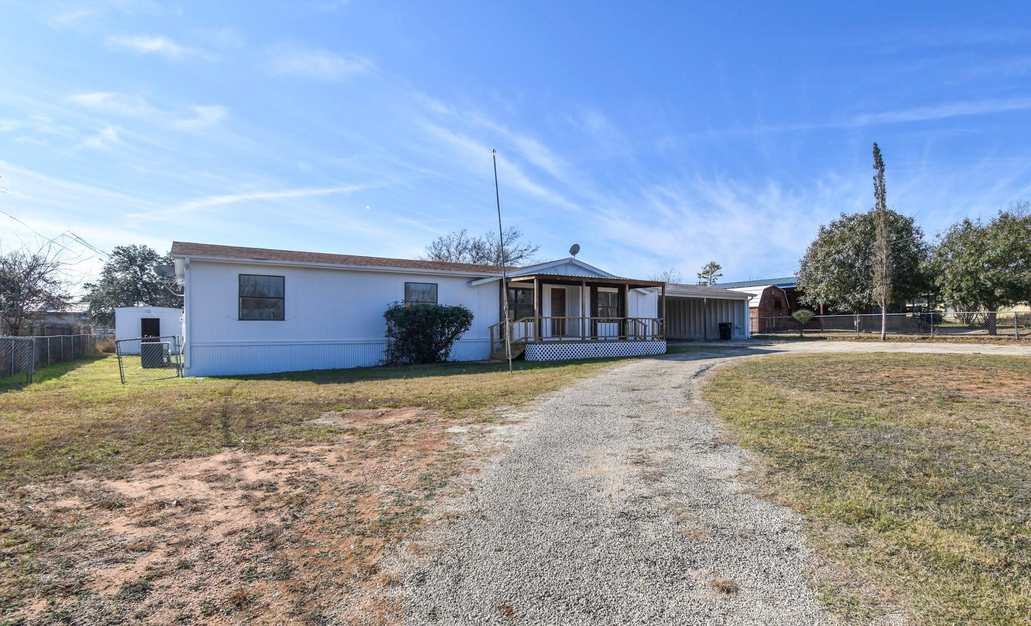 Westmoreland St, Mason, TX 76856