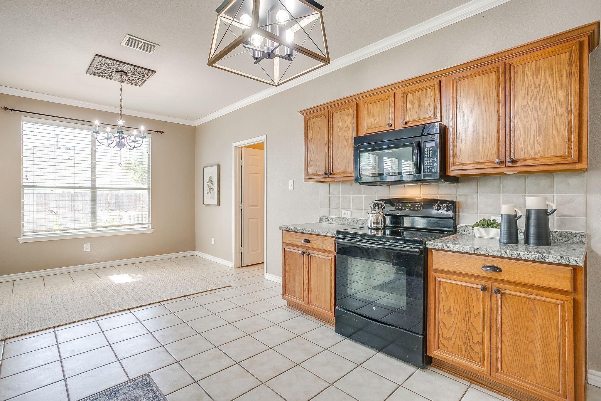 Pepperidge Ln, Fort Worth, TX 76131