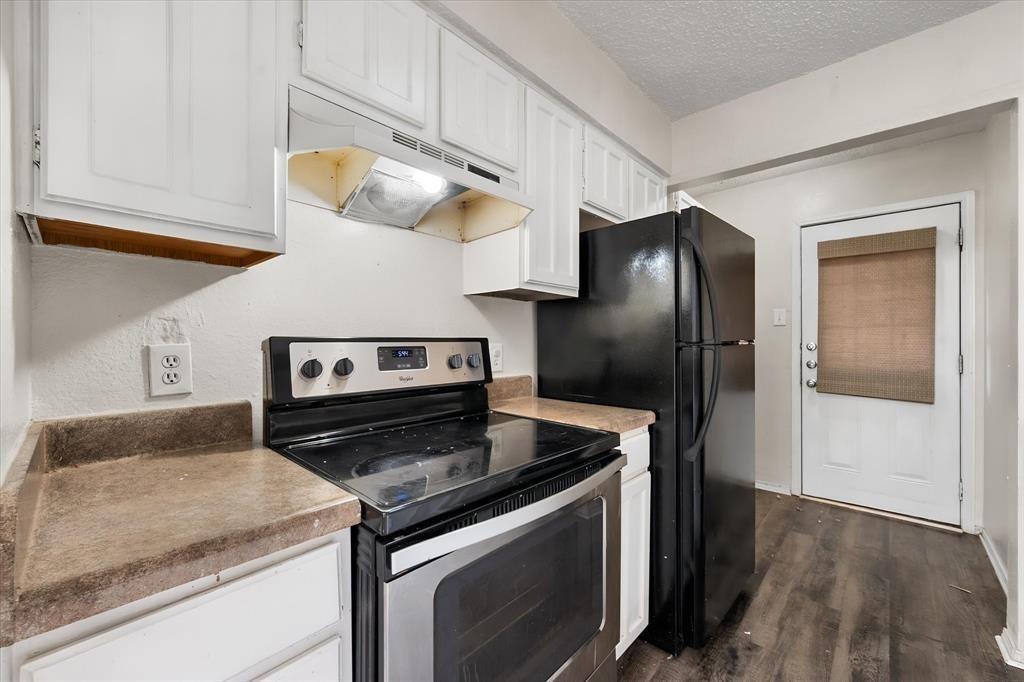 Woodland Ct, Kennedale, TX 76060