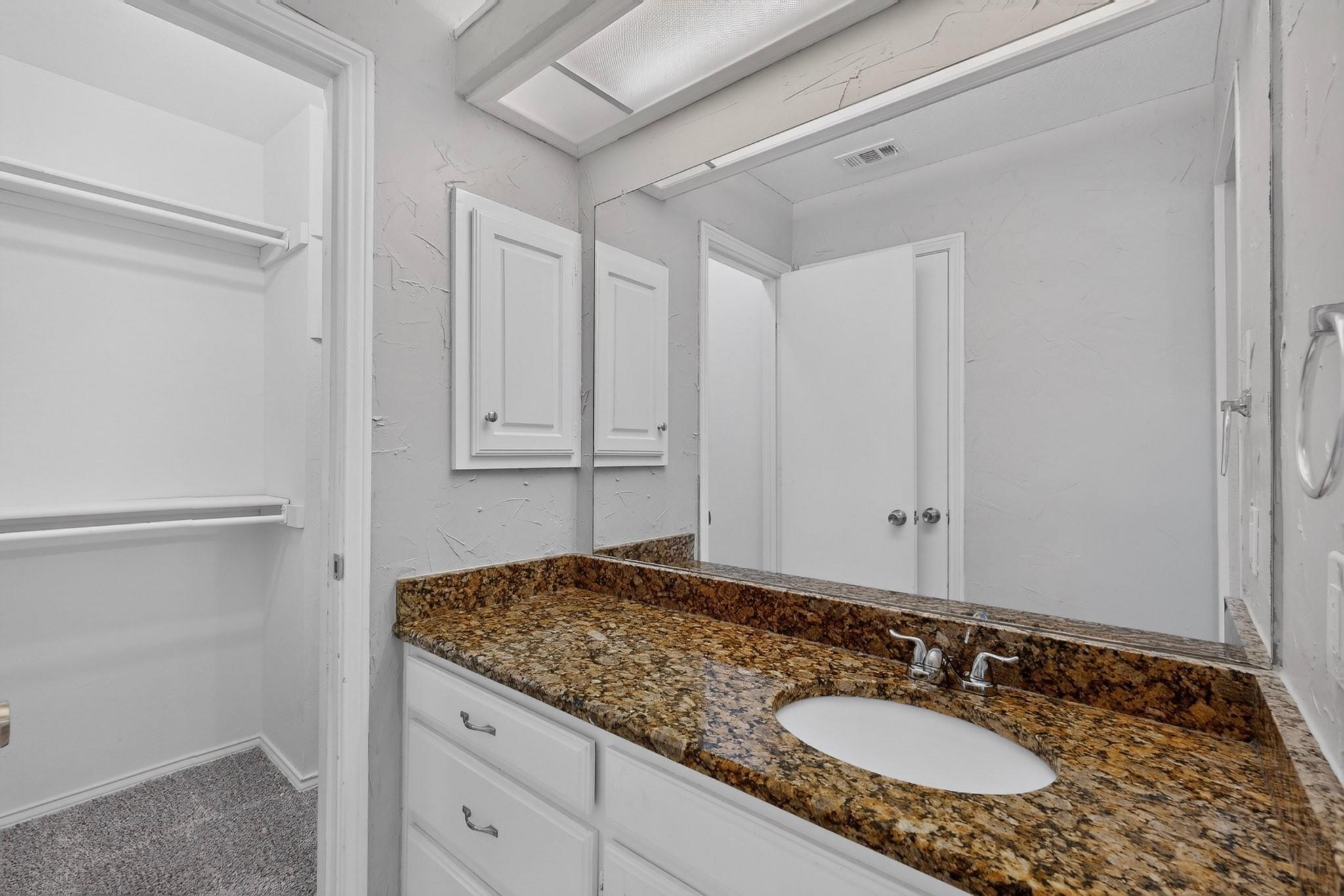 Green Hills Ct, Duncanville, TX 75137