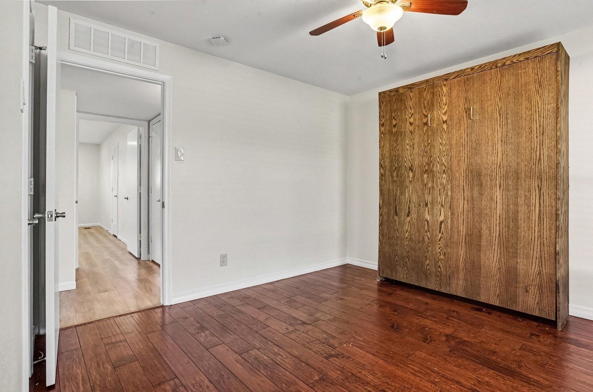 Hovenkamp Dr, Dallas, TX 75227