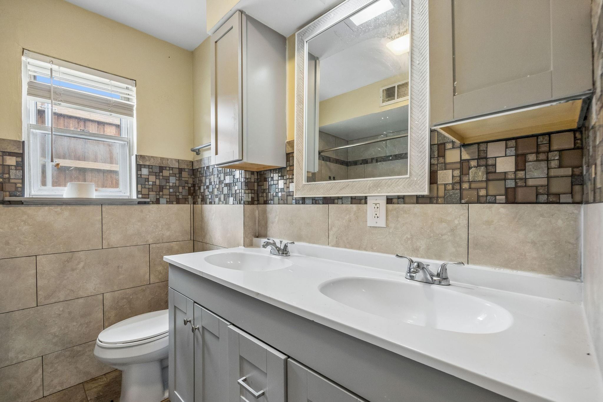Royal Ln, Dallas, TX 75229