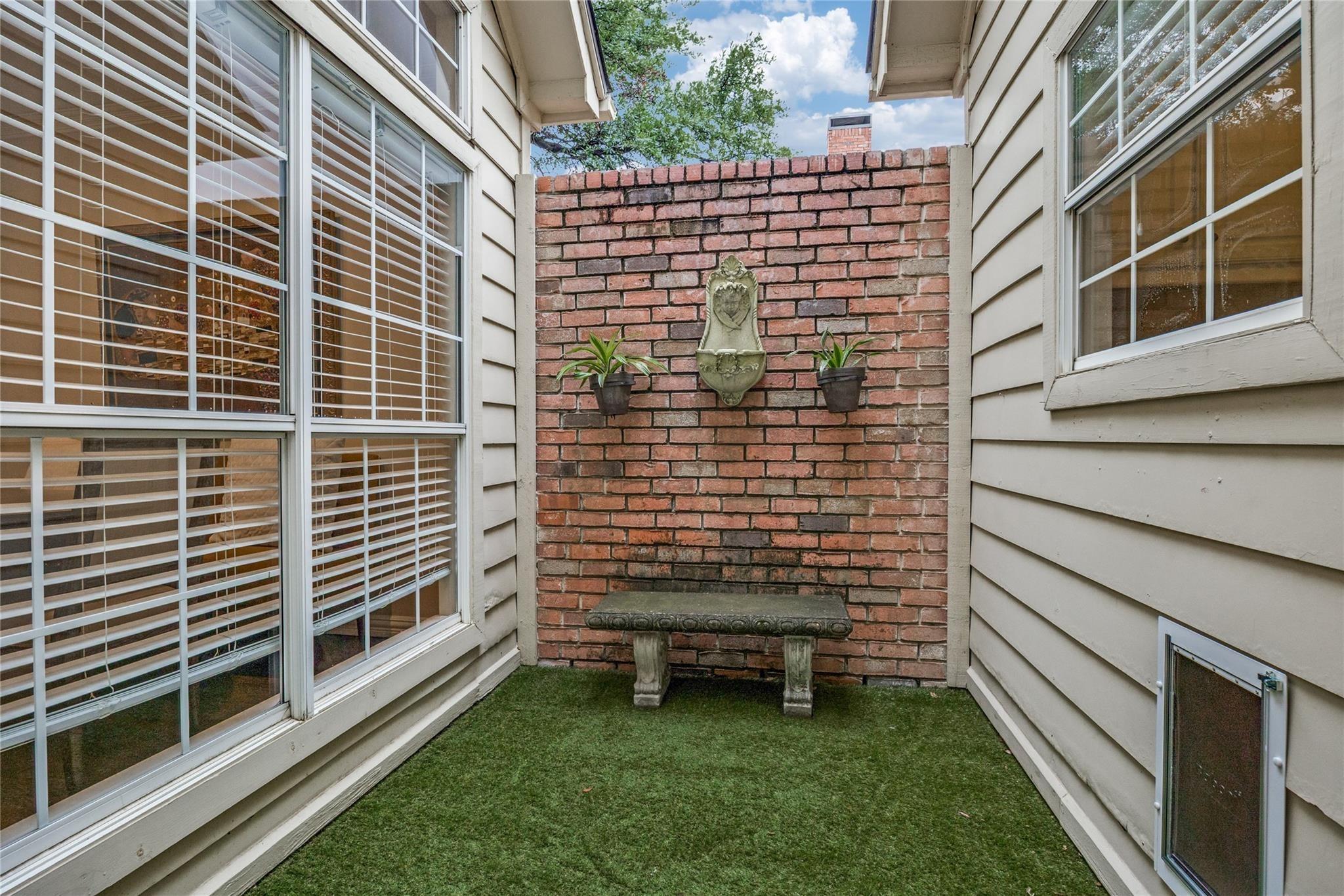 Encore Dr, Dallas, TX 75240