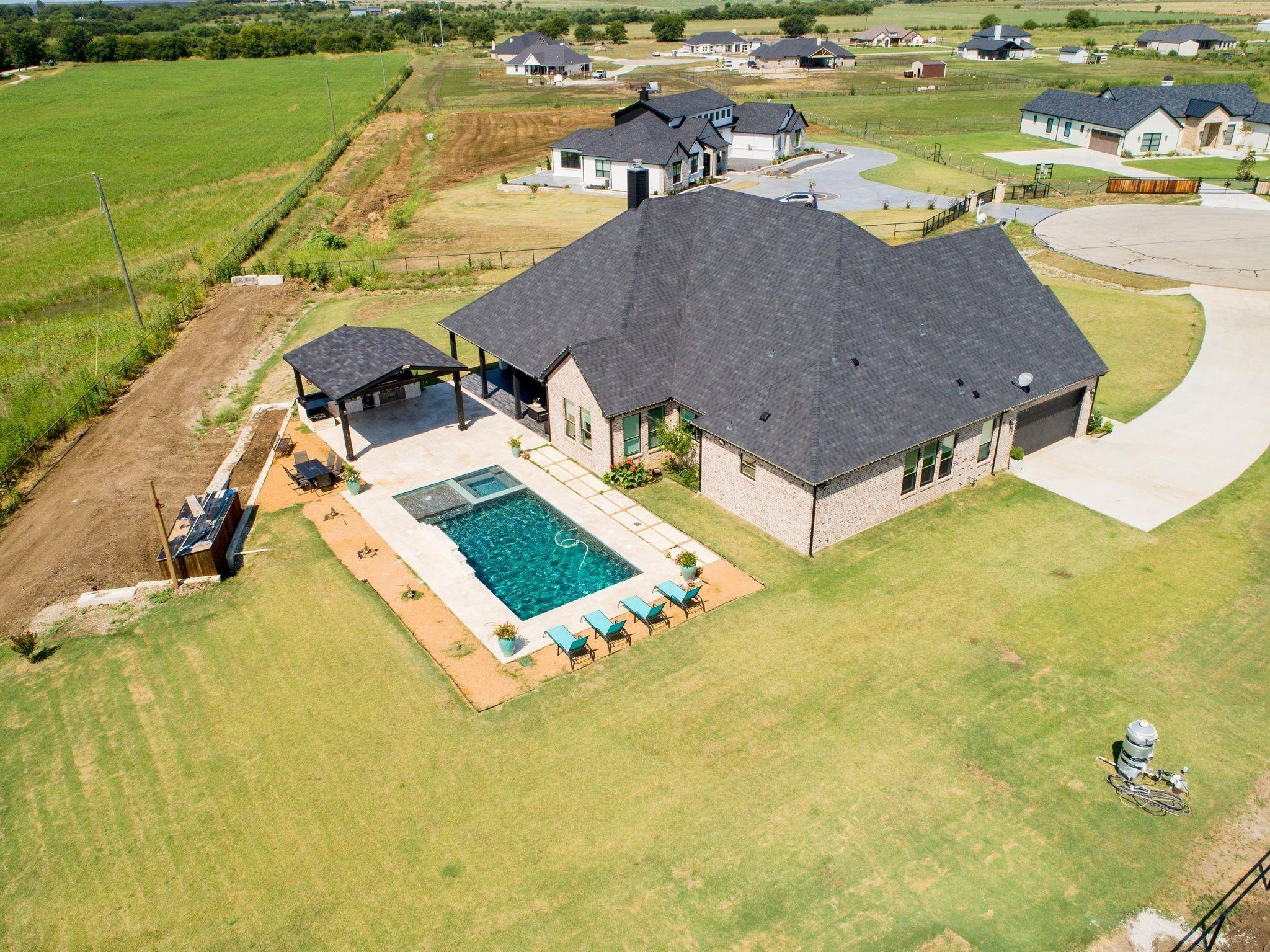 Tom Trl, Krum, TX 76249