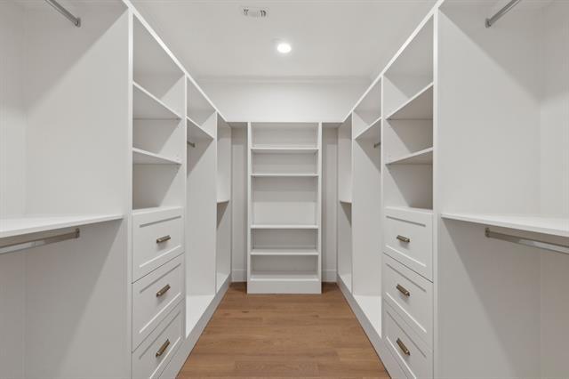 Saint Laurent Pl, Dallas, TX 75225