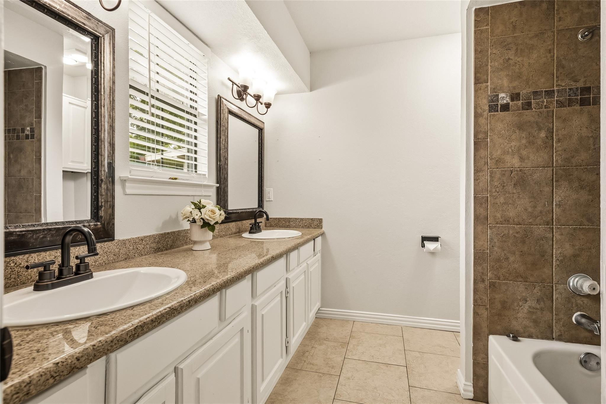 Yale Dr, Rowlett, TX 75088
