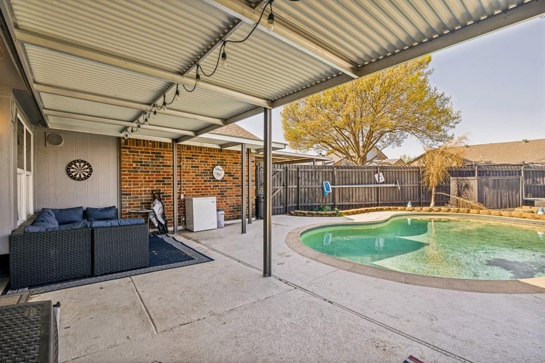 Oceanport Dr, Garland, TX 75043