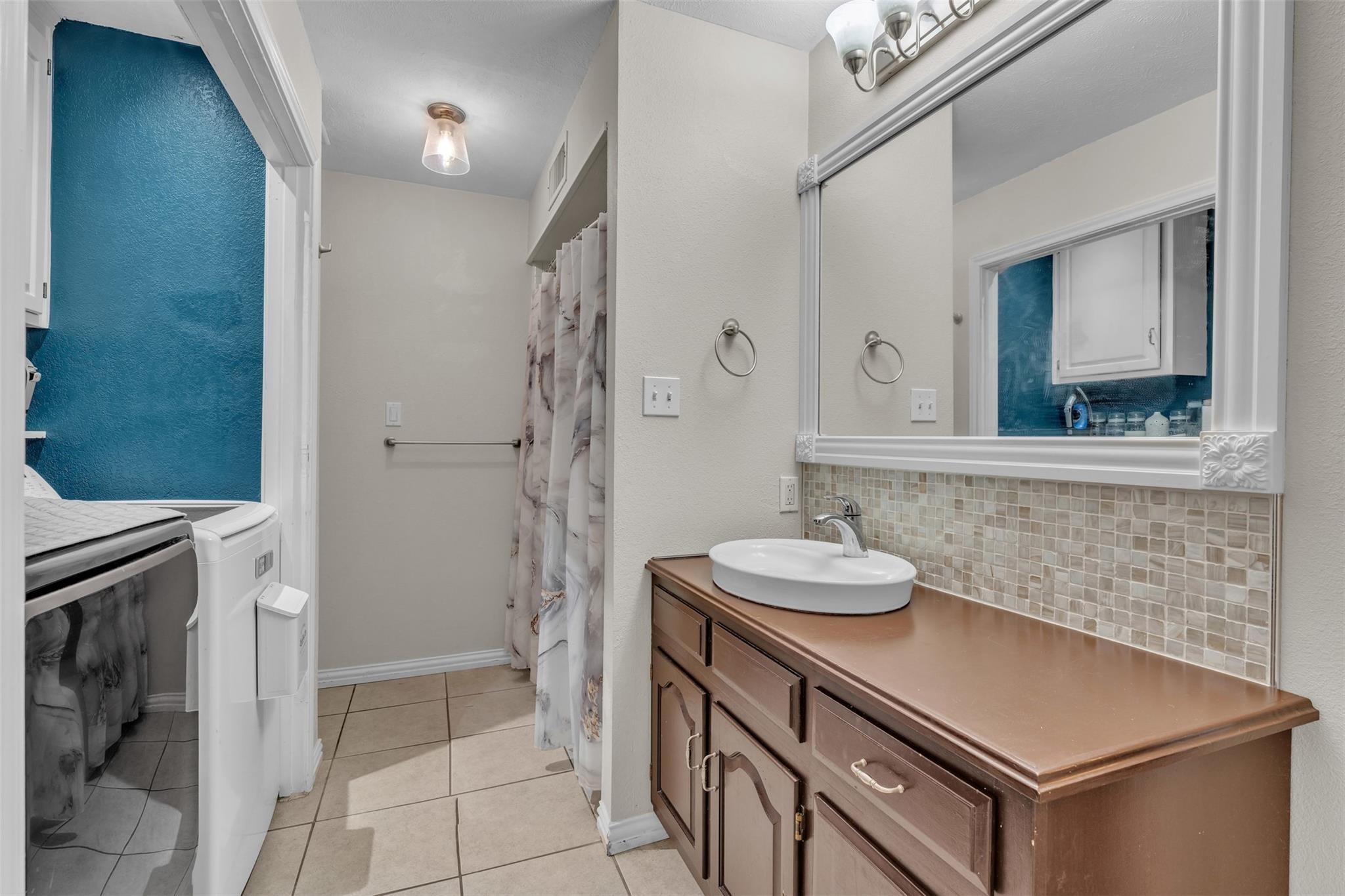 Westforest Dr, Dallas, TX 75229