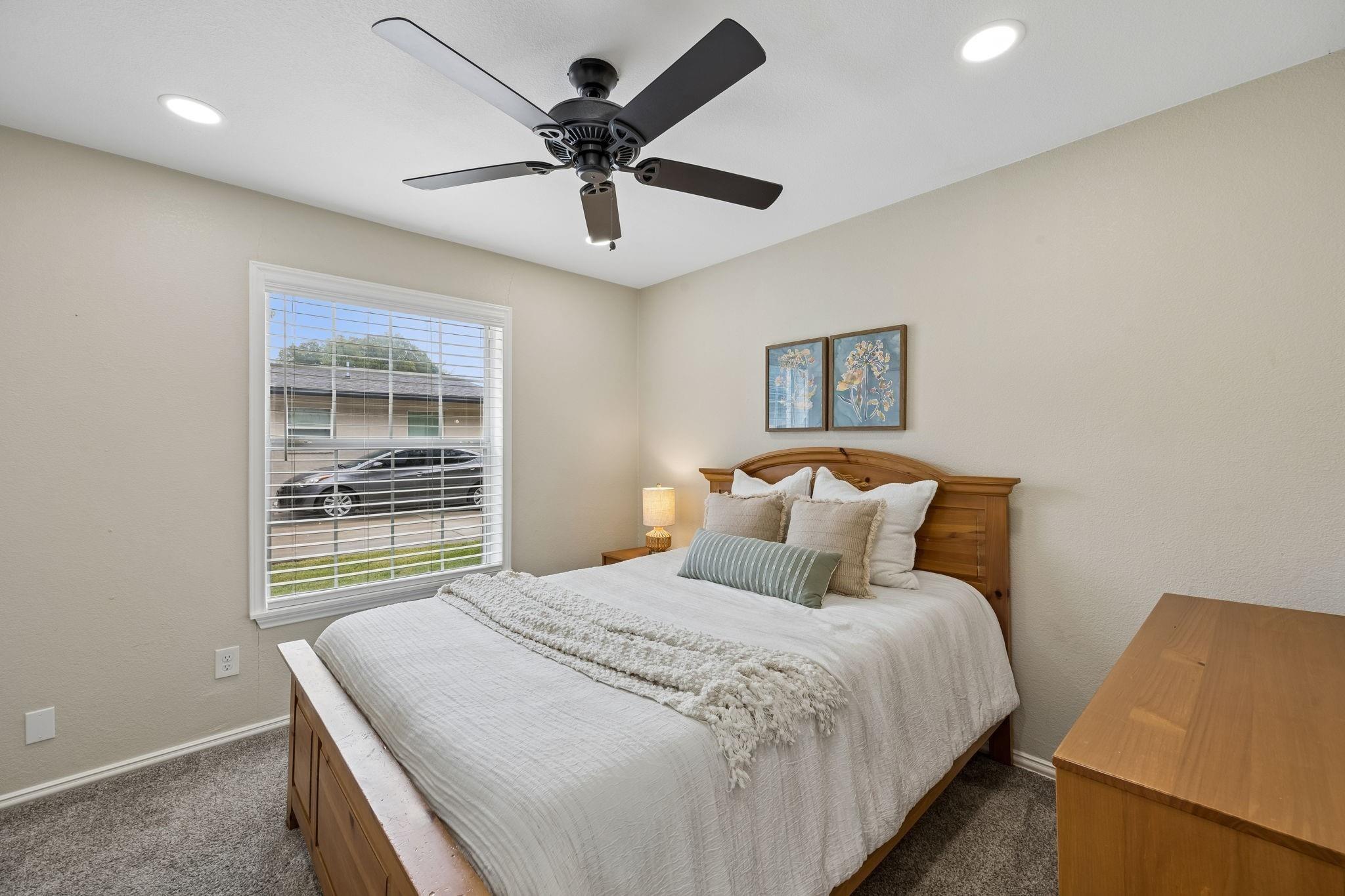 Highwood Dr, Dallas, TX 75228