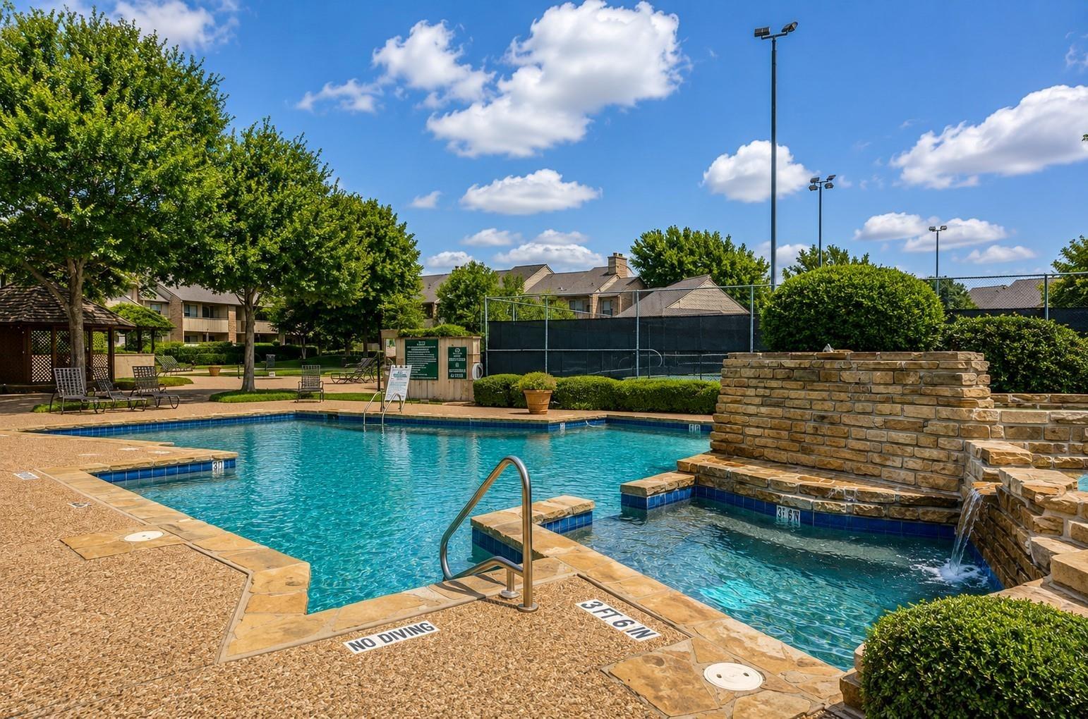 Cloisters Dr, Arlington, TX 76011