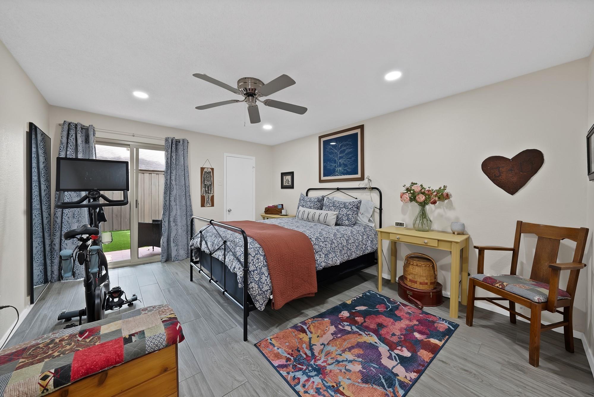 Hawthorne Dr, Arlington, TX 76012
