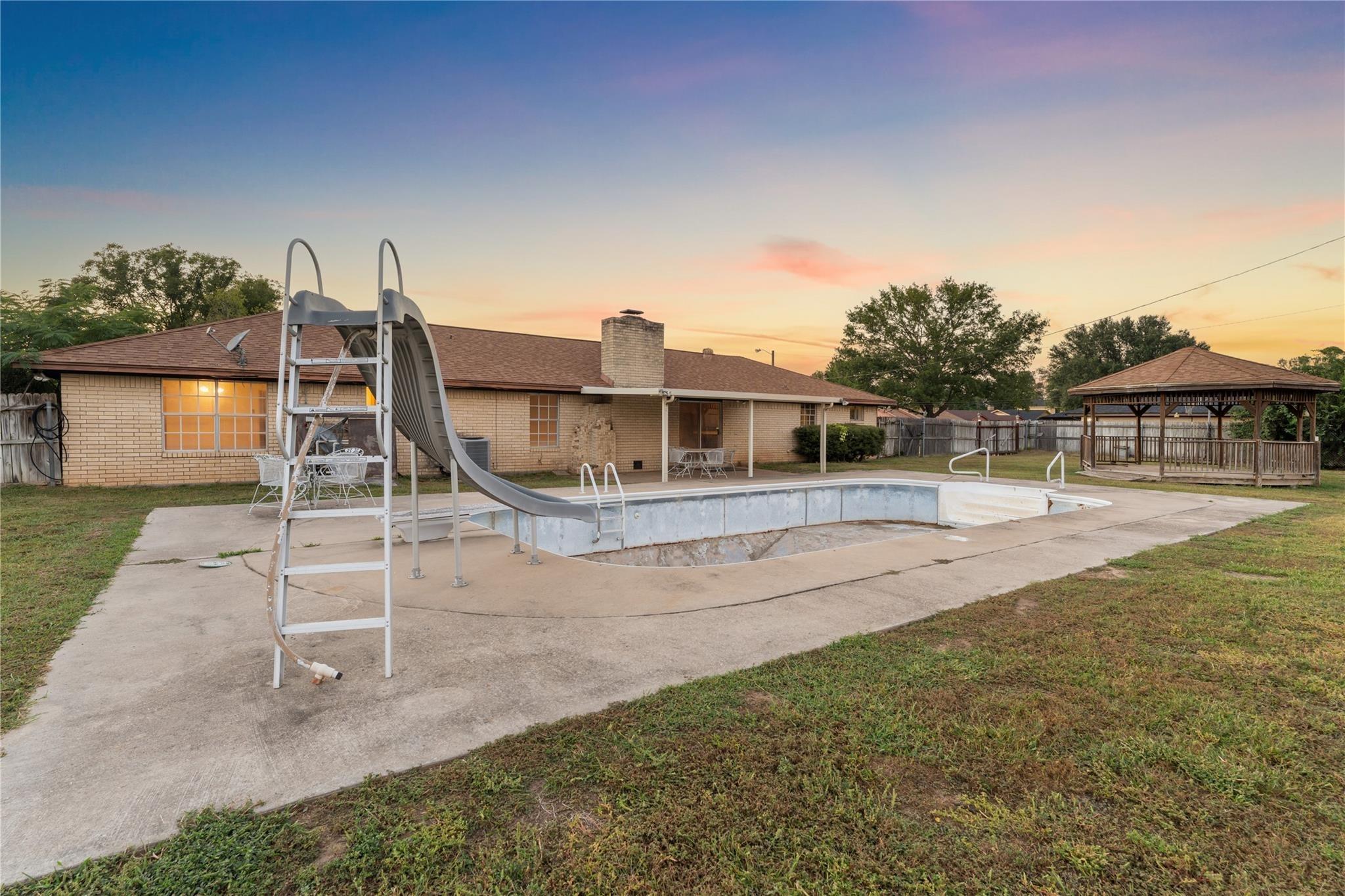 Mahalia Dr, Waco, TX 76705
