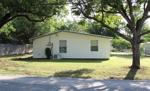 S Lennox St, Stephenville, TX 76401