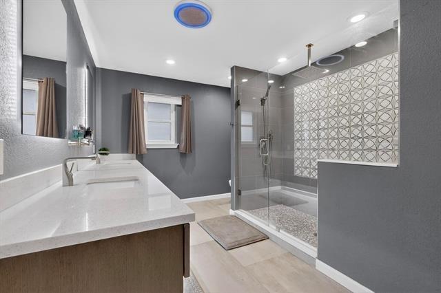 Denton Dr, Dallas, TX 75235
